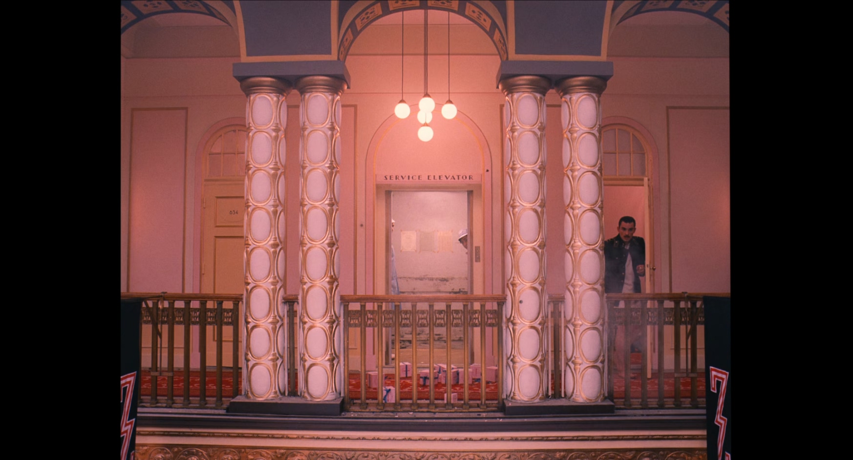 布达佩斯大饭店.The.Grand.Budapest.Hotel.2014.1080p.BluRay.x265.2audio-RARBG特效.jpg