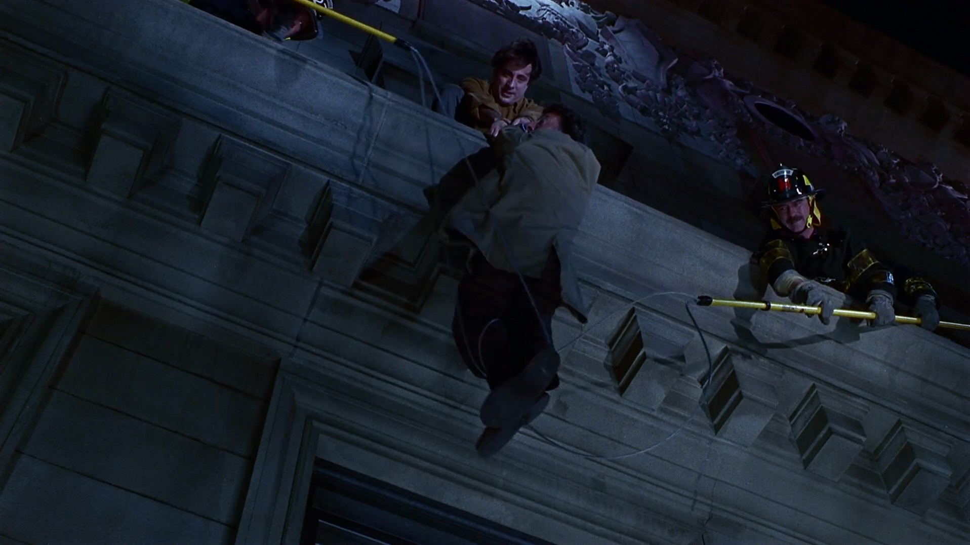 无名英雄Hero.1992.1080p.WEB-DL.x264.AAC-hclg.mkv_20250324_161040.838.jpg