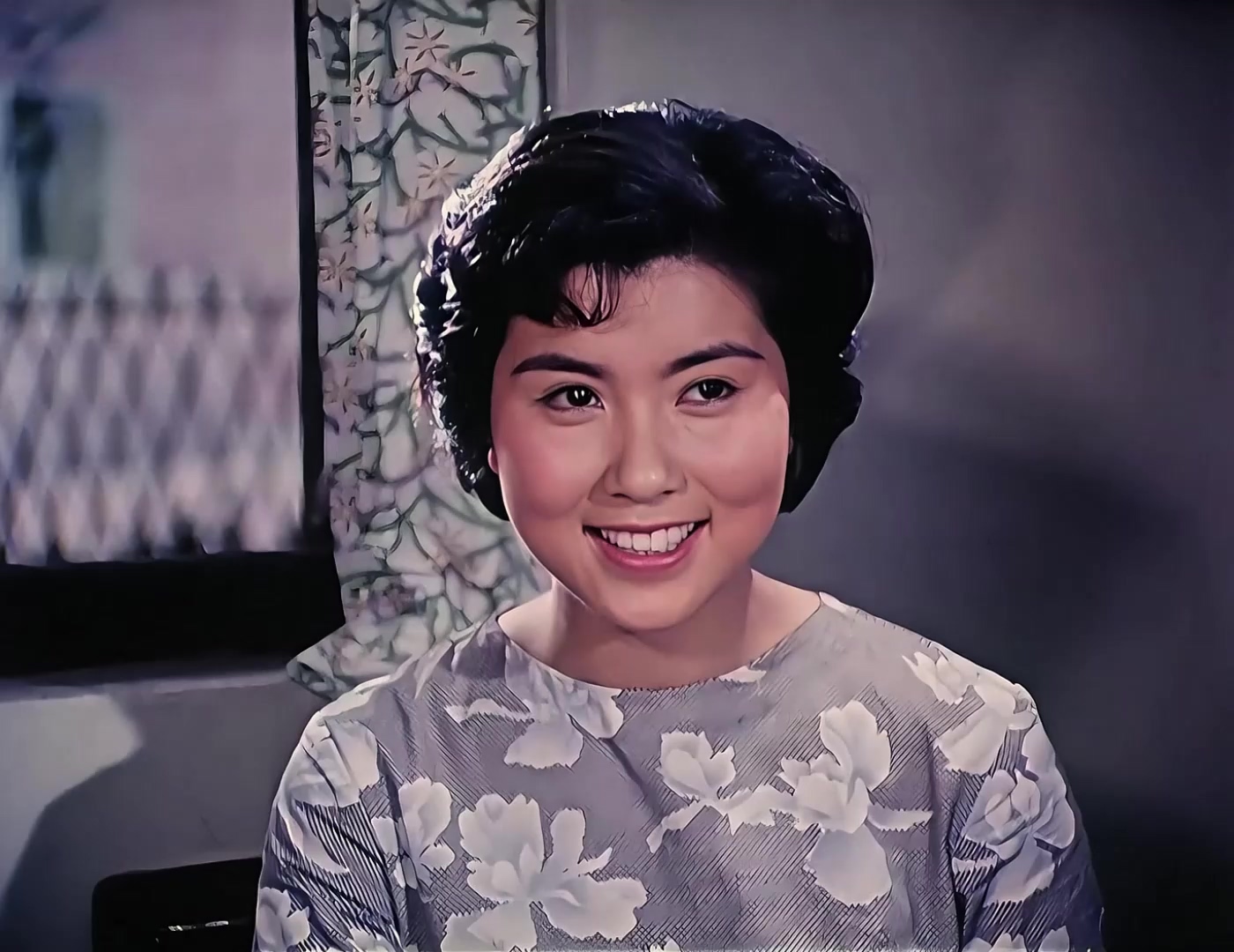 甜蜜的事业修复版.mp4_20250326_142423.394.jpg