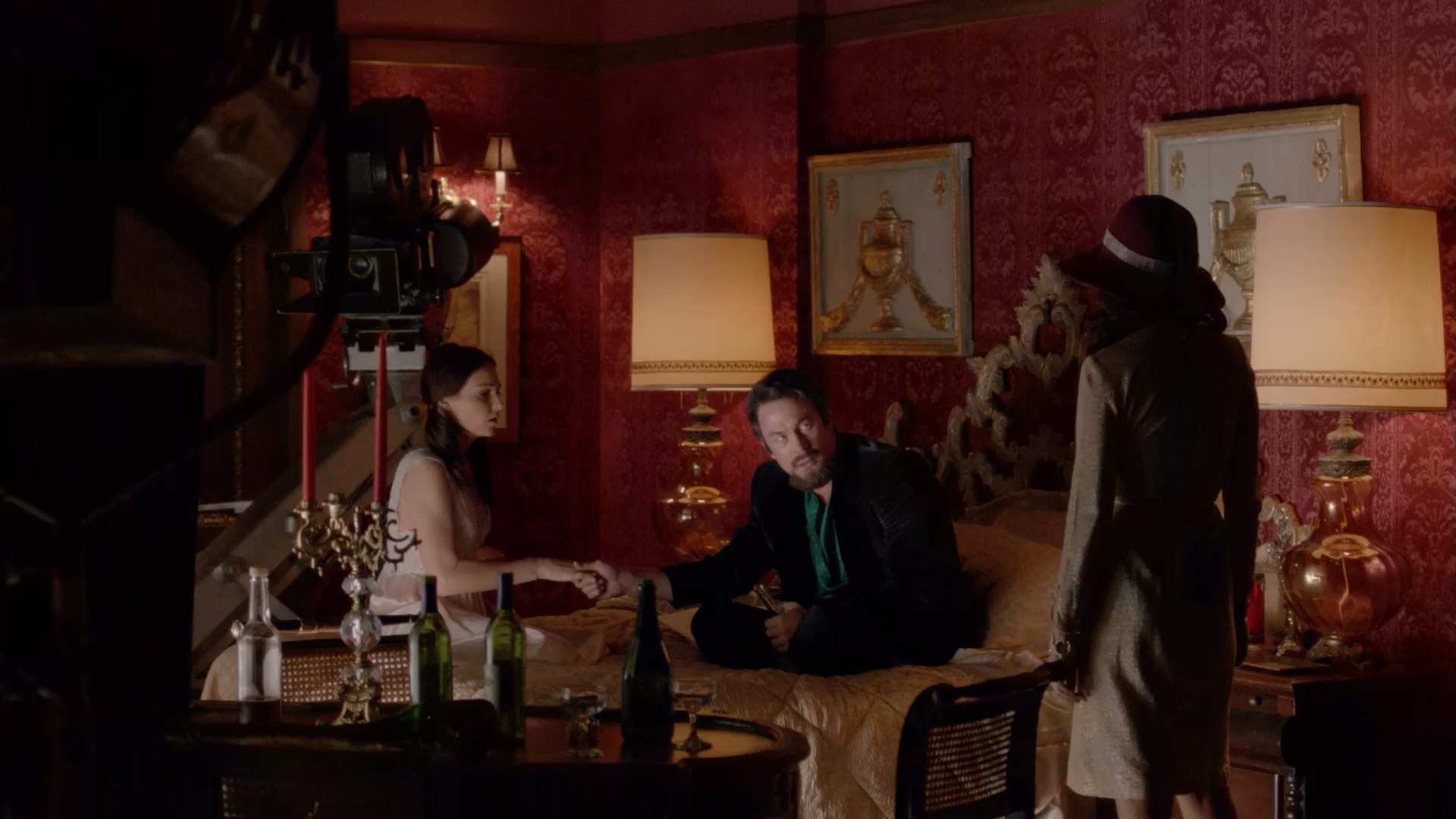 丽兹与迪克.Liz.Dick.2012.1080p.WEBRip.x264.AAC.384kbps央视国配英语无字.mkv_20250.jpg