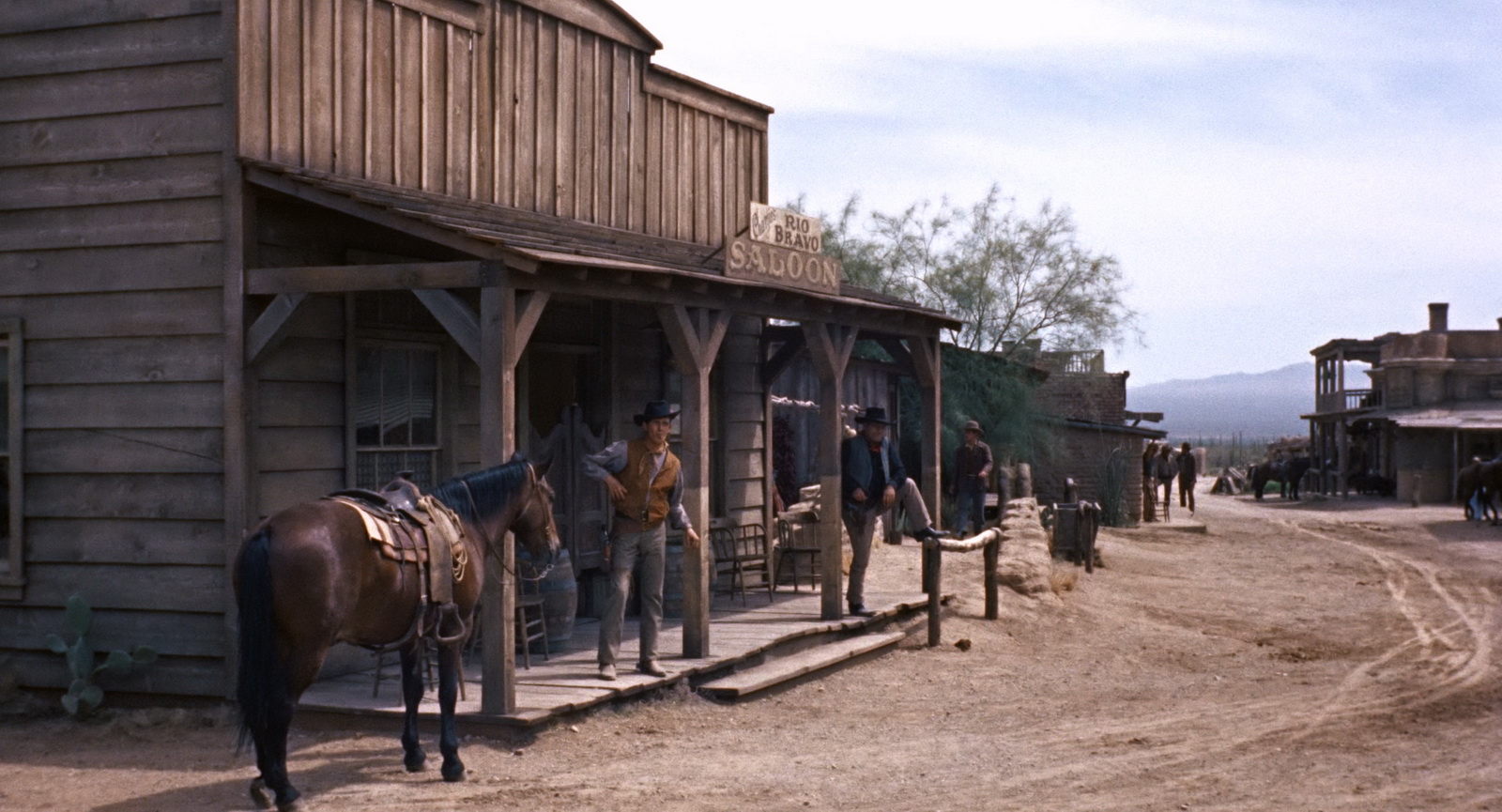 Rio.Bravo.1959.BluRay.2160p.DTS-HDMA2.0.HDR.x265.10bit-DreamHD.mkv_20250510_131912.595.jpg
