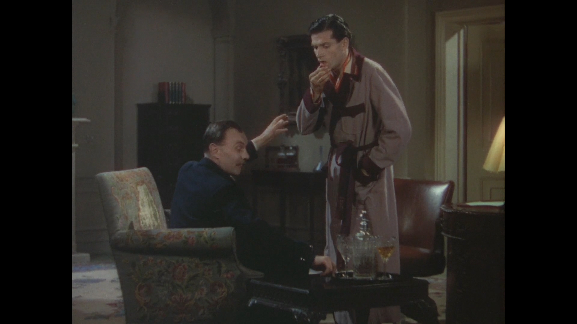 The.Divorce.Of.Lady.X.1938.1080p.BluRay.H264.AAC-RARBG.mkv_20250511_085212.650.jpg