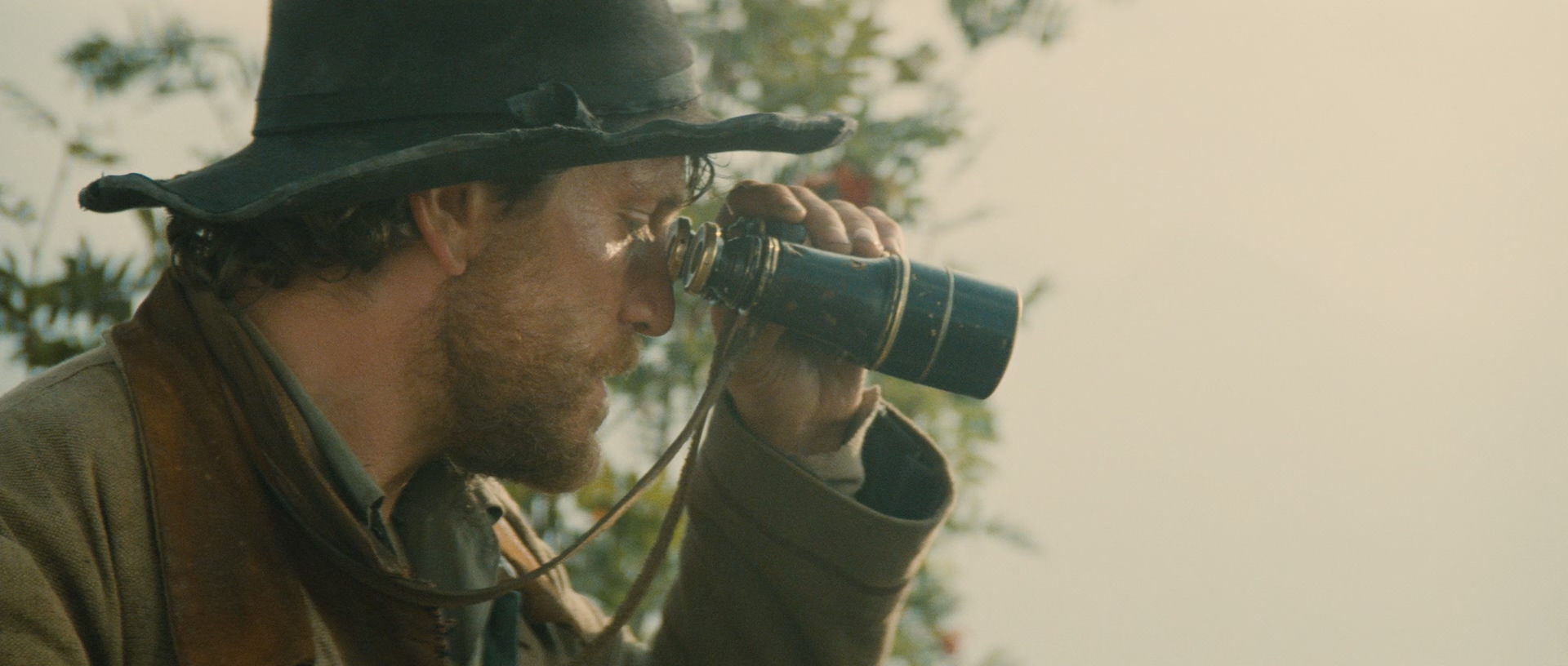 The.Bear.1988.1080p.BluRay.x265.10bit.DTS-QuickIO.mkv_20250511_115619.664.jpg