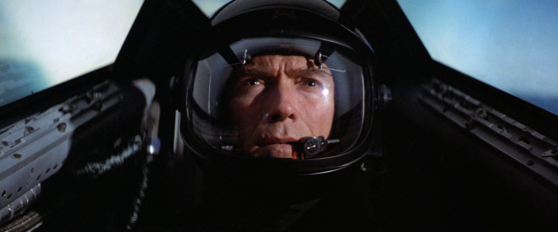 Firefox.1982.BluRay.1080p.DTS-HD.MA.5.1.x265.10bit-DreamHD.mkv_20250514_220006.881.jpg