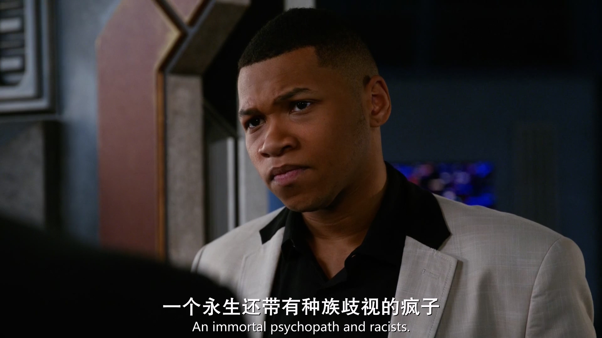 S01E08.2016.HD1080P.X264.AAC.English.CHS-ENG.Mp4Ba.mp4_20250515_212642.753.jpg