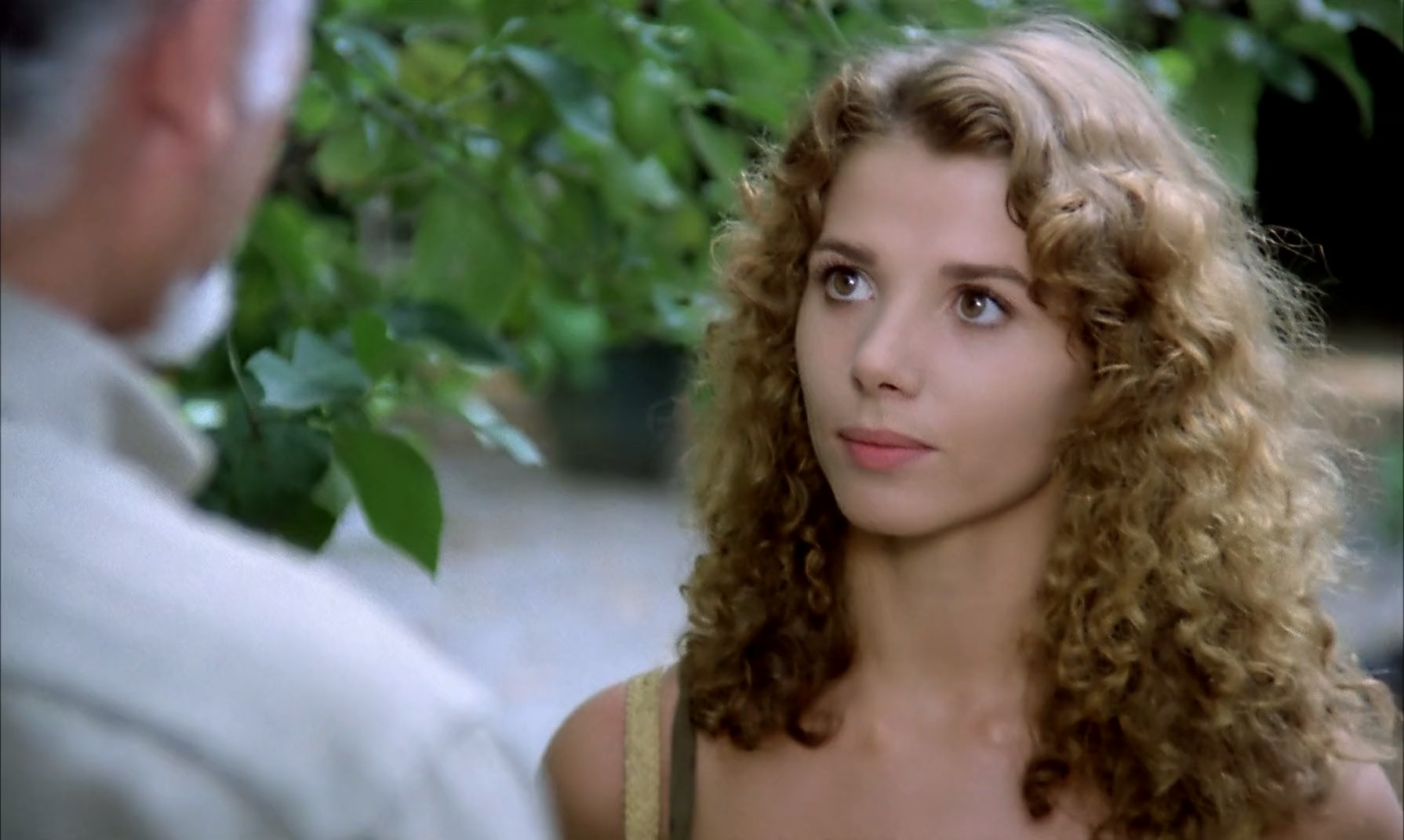 Girl.With.The.Golden.Panties.1980.1080p.WEBRip.x264.AAC-[YTS.MX].mkv_20250517_06.jpg