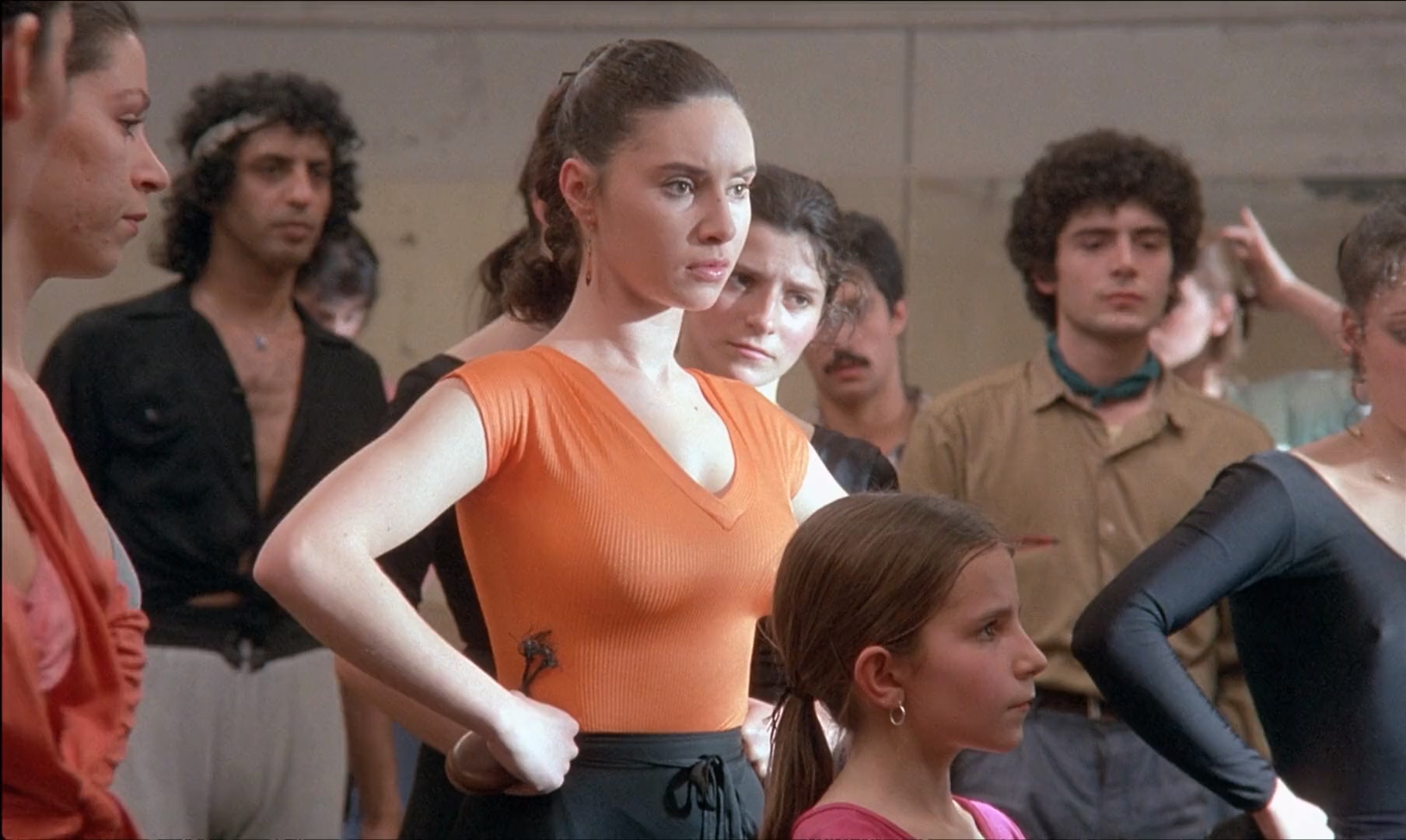 Carmen.1983.SPANISH.1080p.BluRay.H264.AAC-BYLH.mkv_20250517_083844.009.jpg