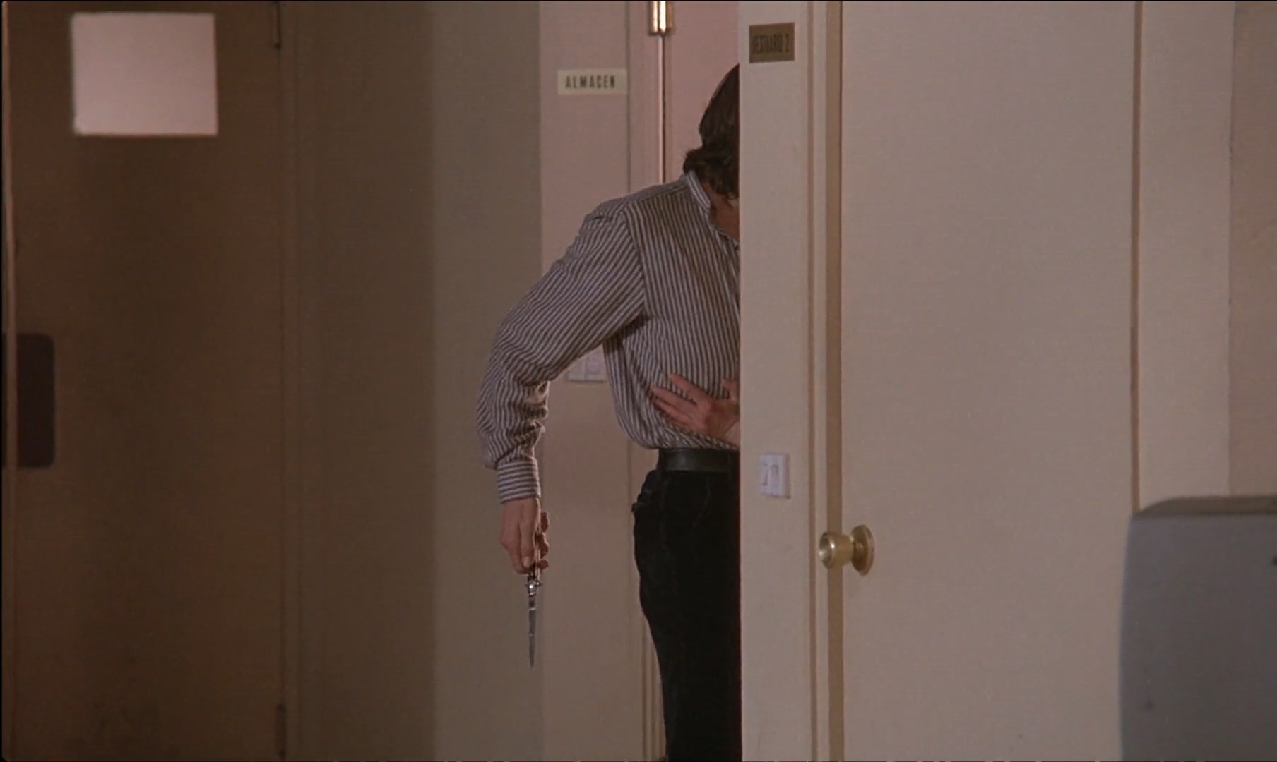 Carmen.1983.SPANISH.1080p.BluRay.H264.AAC-BYLH.mkv_20250517_084240.634.jpg