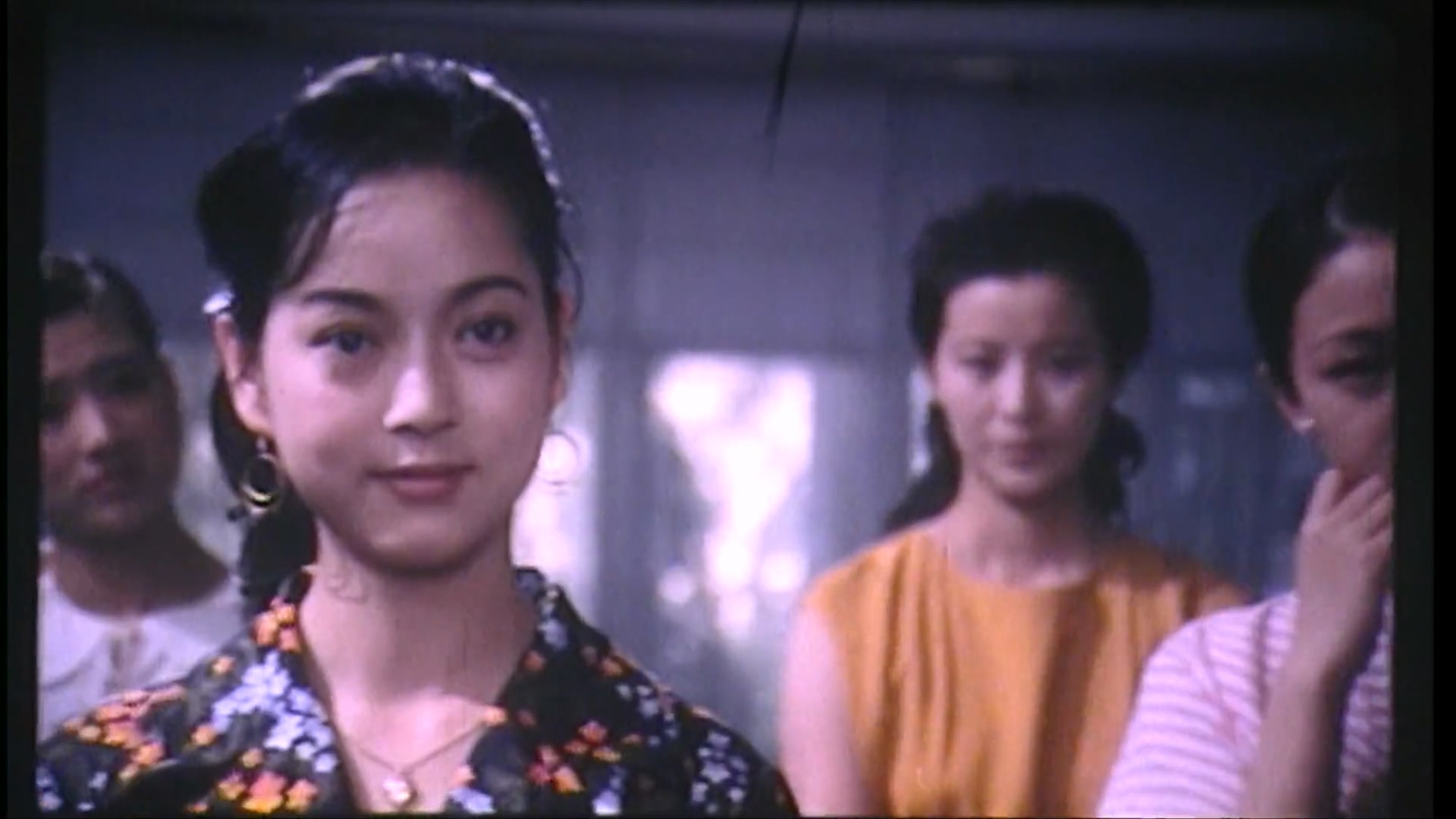 土裁缝与洋小姐.MP4_20250519_112307.388.jpg