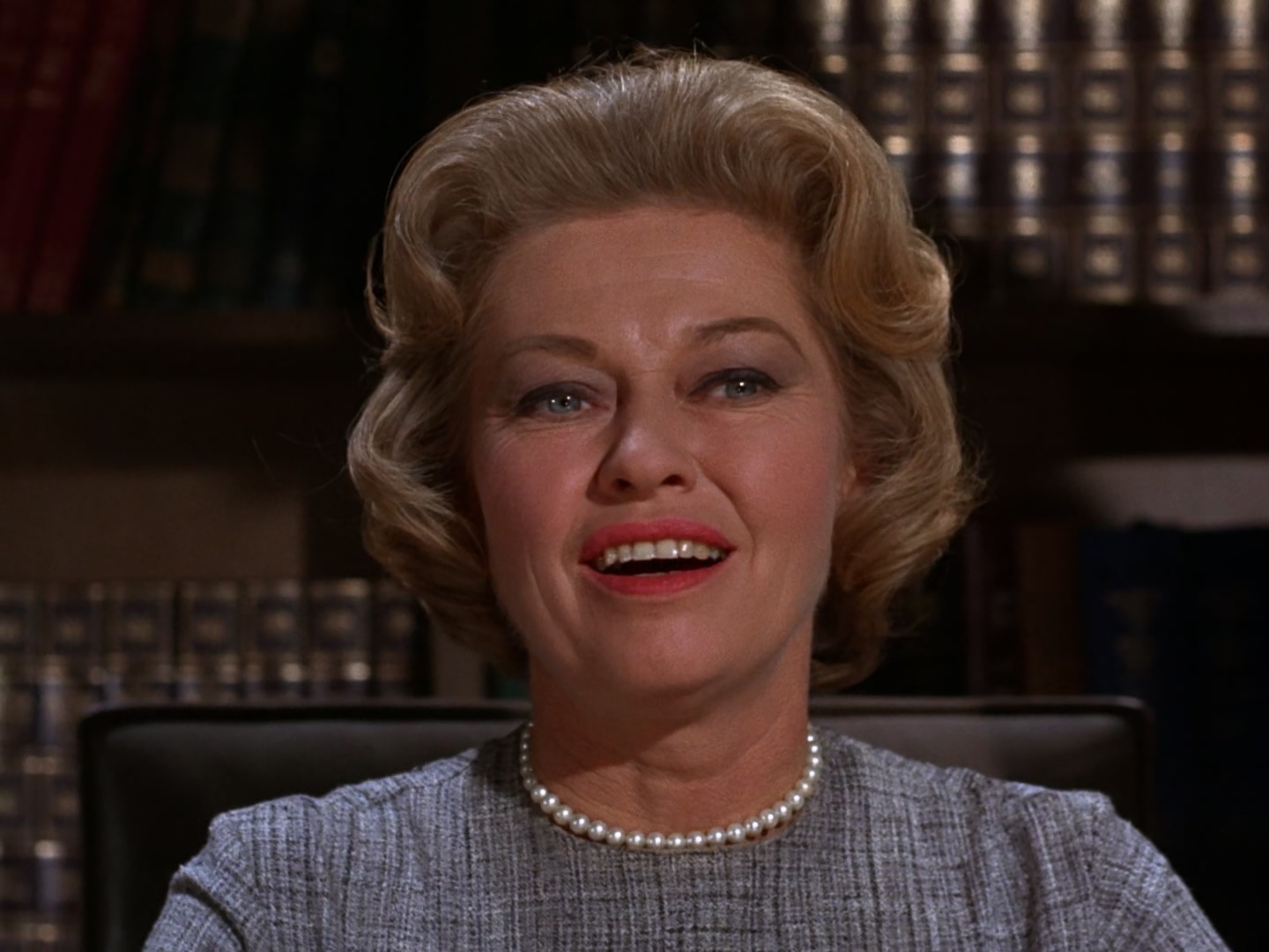 The.Killers.1964.CC.1080p.BluRay.x265.10bit.FLAC.1.0-SONYHD.mkv_20250520_005636.670.jpg