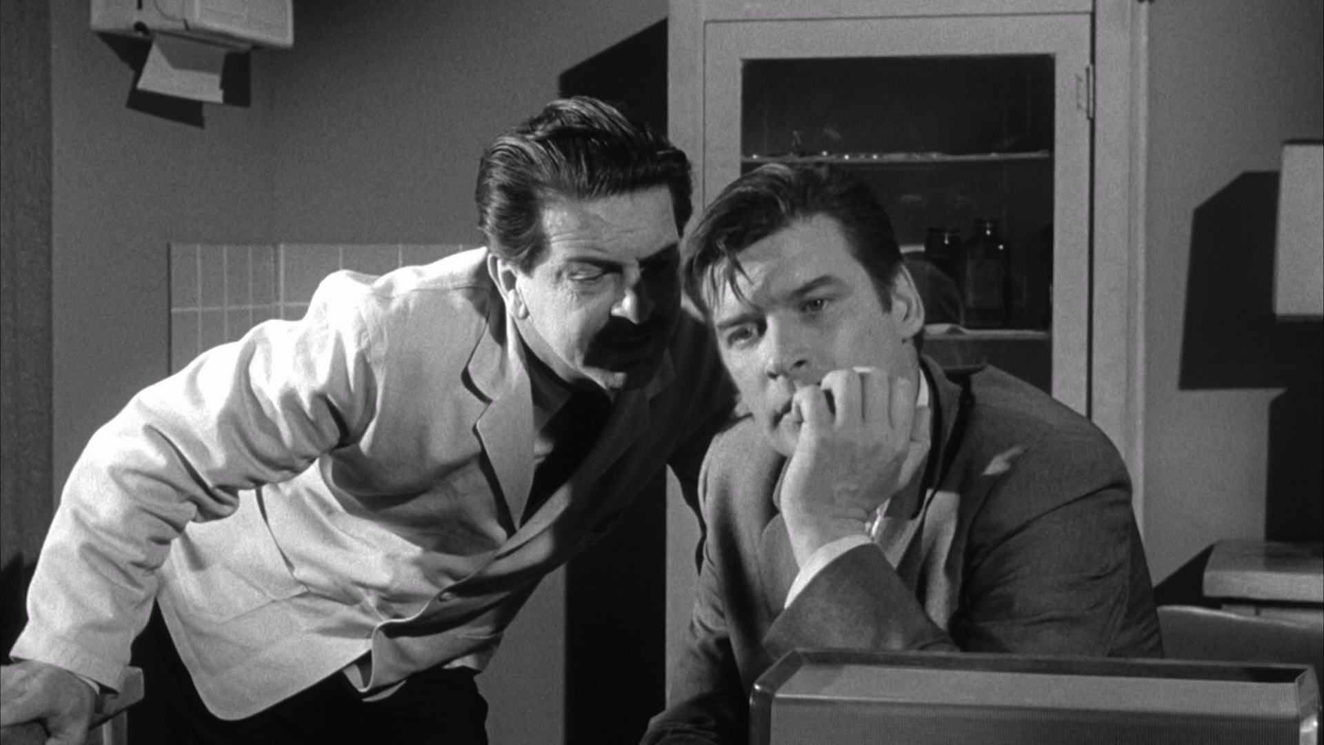 Shock.Corridor.1963.Criterion.Collection.BluRay.1080p.LPCM.1.0.x265.10bit-DreamH.jpg