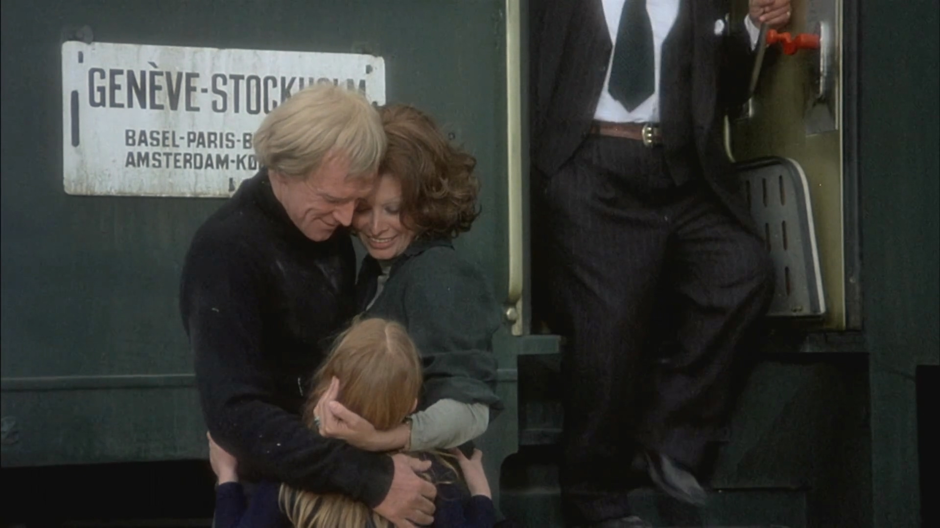 卡桑德拉大桥.TheCassandraCrossing.1976.1080p.Bluray.x264.DTS-bylh.mkv_20250525_1.jpg