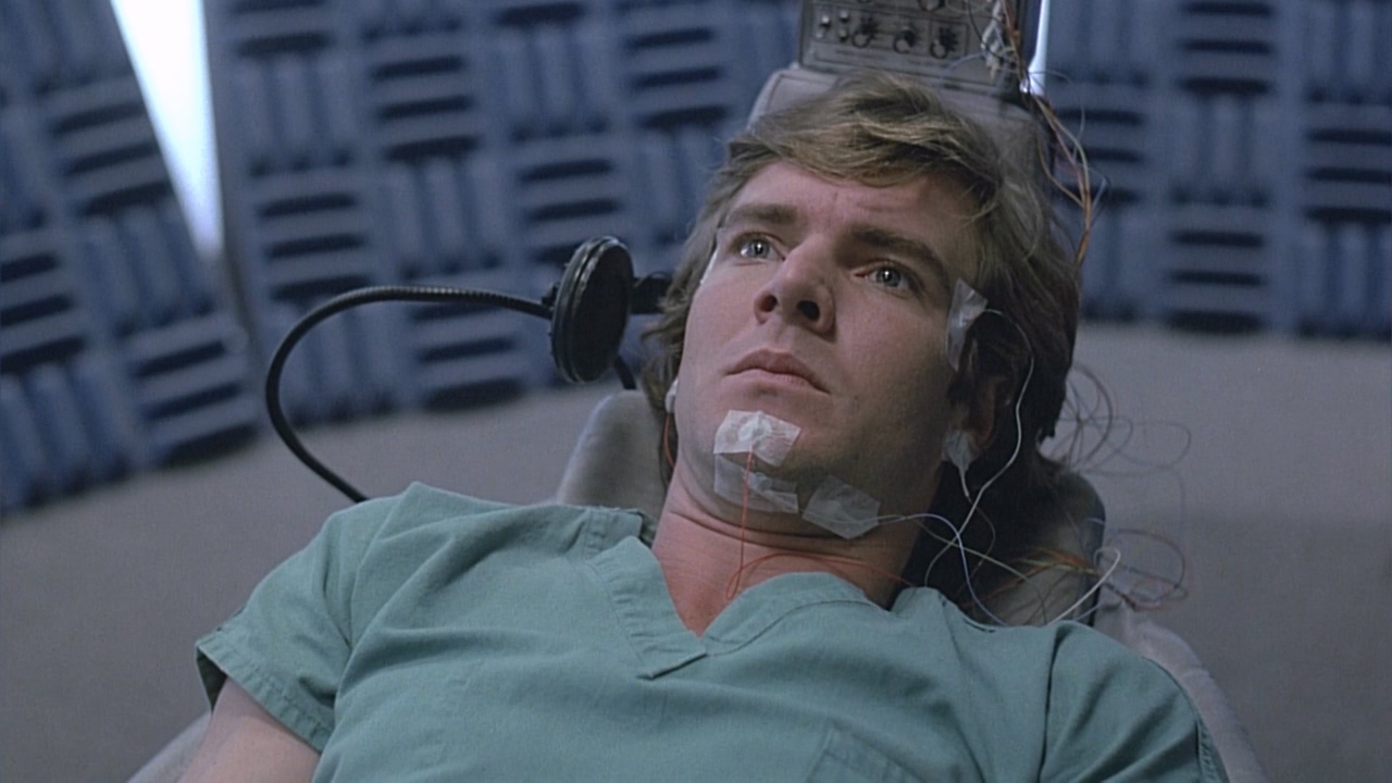 Dreamscape.1984.720p.BluRay.DD5.1.x264-CRiSC-bylh.mkv_20250531_064511.720.jpg
