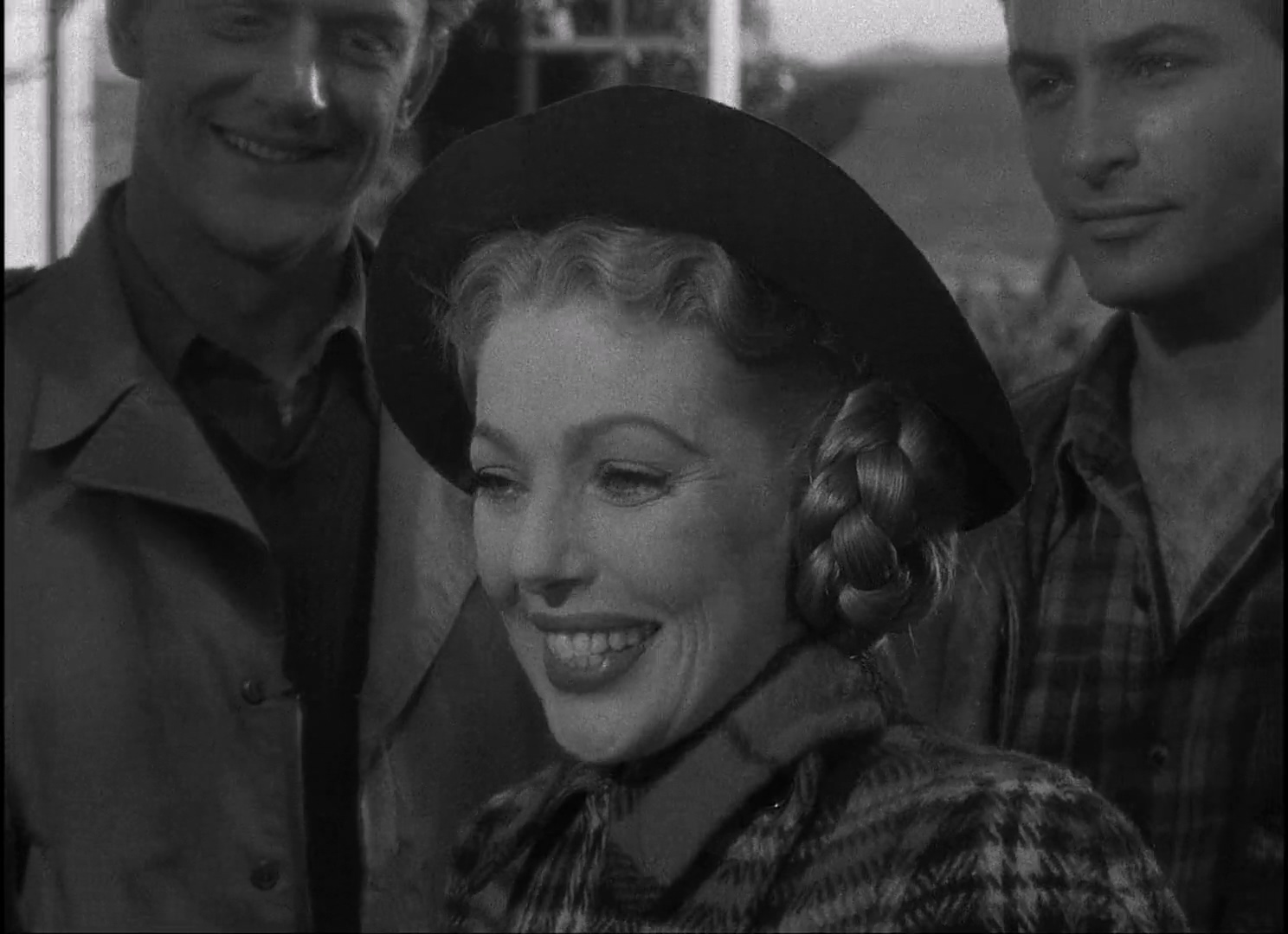农家女.1947.国英双语.英字.BluRay.1080p.H264.AC3-RARBG.mkv_20250603_161458.882.jpg