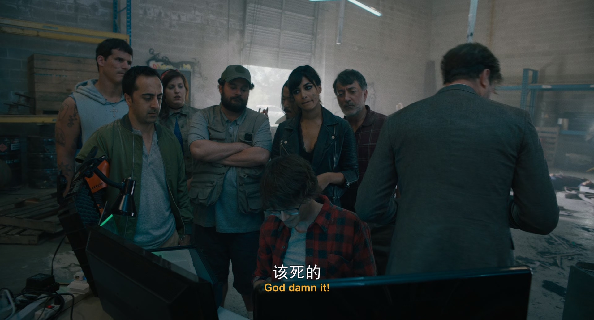 Killing.Gunther.2017.1080p.BluRay.DTS.x265-10bit-BATHD.mkv_20250604_095909.058.jpg