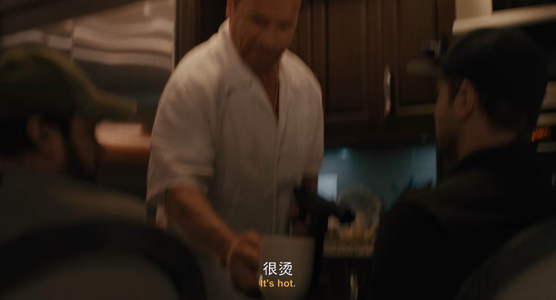 Killing.Gunther.2017.1080p.BluRay.DTS.x265-10bit-BATHD.mkv_20250604_095914.493.jpg