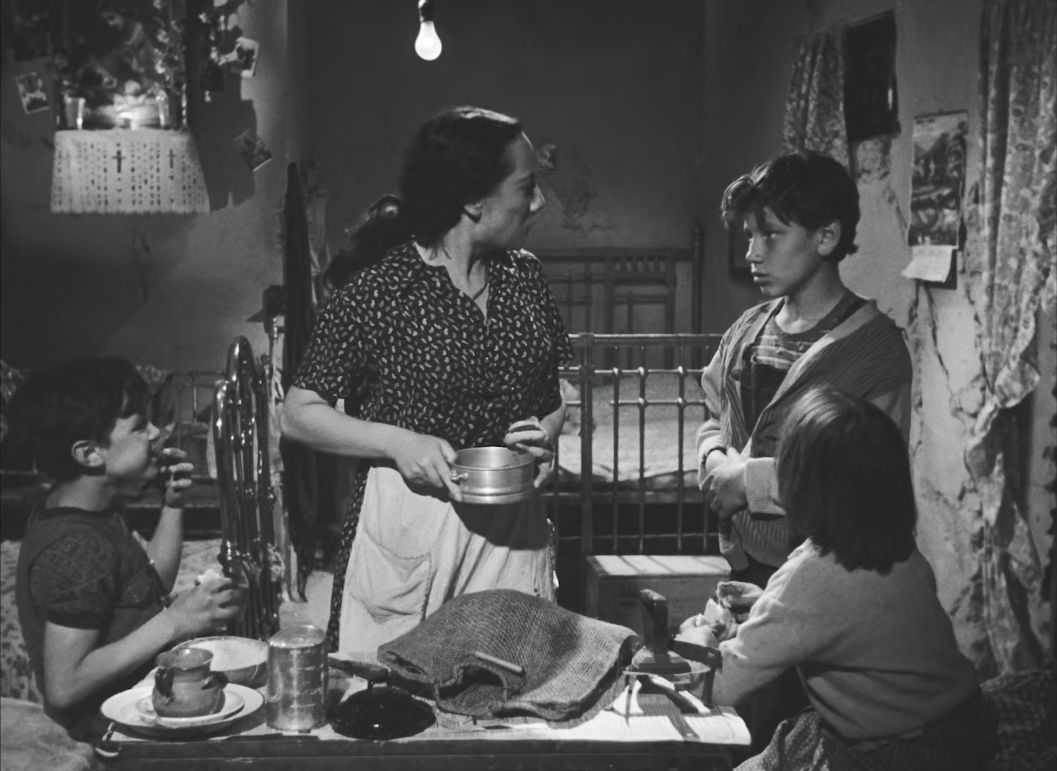 被遗忘的人们.The.Young.And.The.Damned.1950.SPANISH.1080p.BluRay.x265-VXT-bylh.mk.jpg