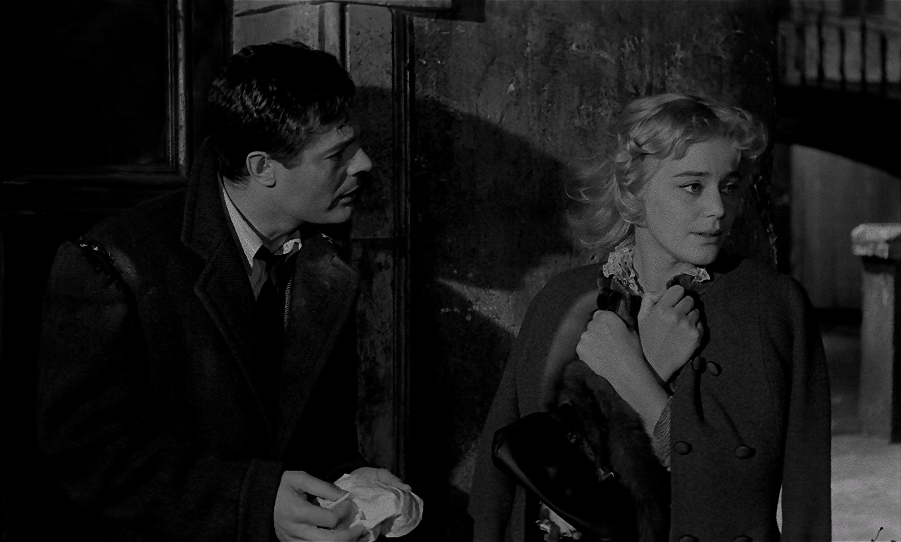 白夜.Le.Notti.Bianche.1957.BluRay.1080p.DTS-HD.MA.2.0.x265.10bit-ALT.mkv_2025060.jpg