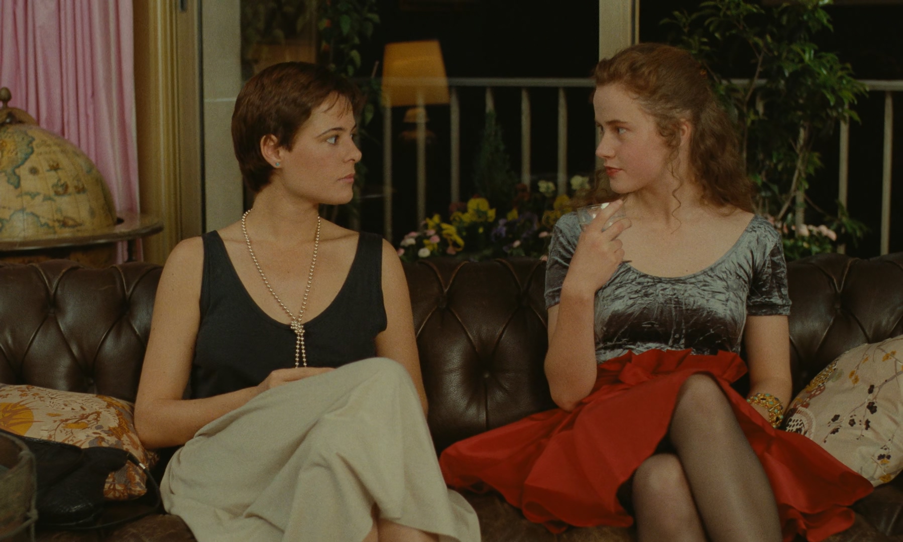 A.Tale.of.Springtime.1990.CC.1080p.BluRay.x265.10bit.FLAC.1.0-SONYHD.mkv_2025061.jpg