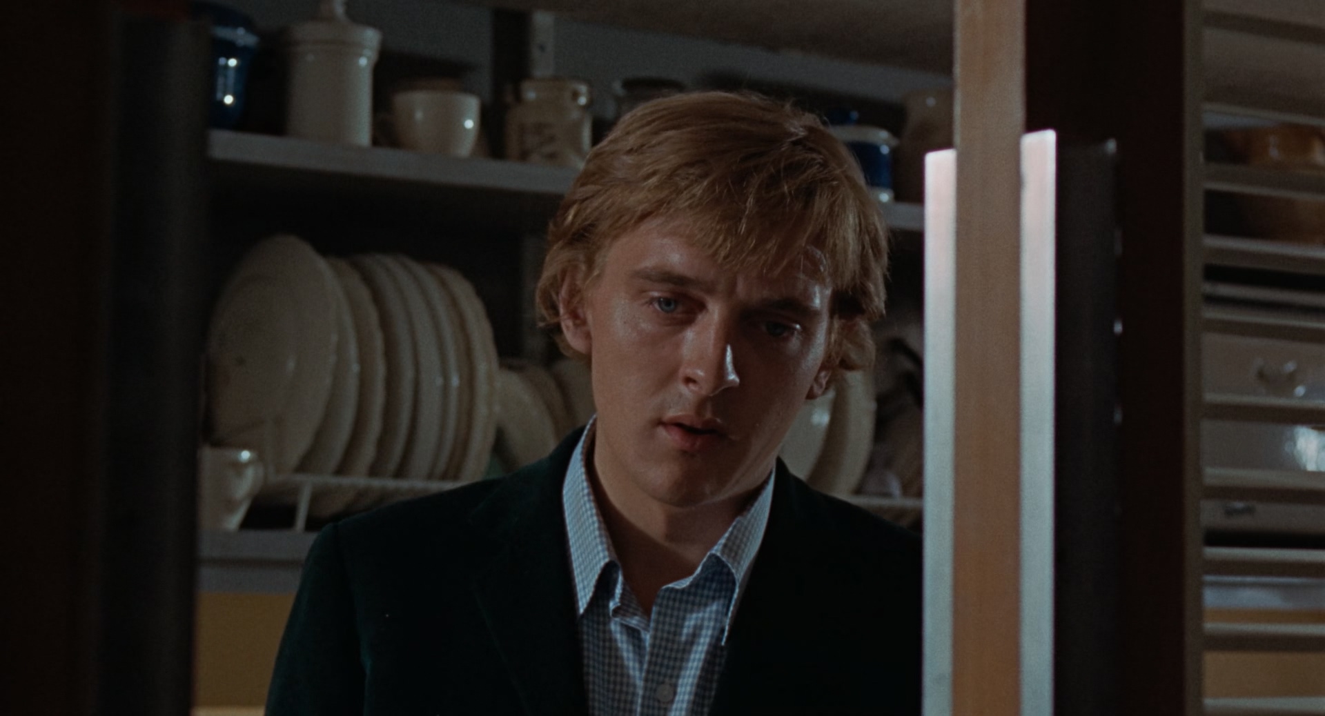 Blow-Up.1966.CC.BluRay.1080p.DTS-HD.MA.1.0.x265.10bit-ALT.mkv_20250621_002129.919.jpg