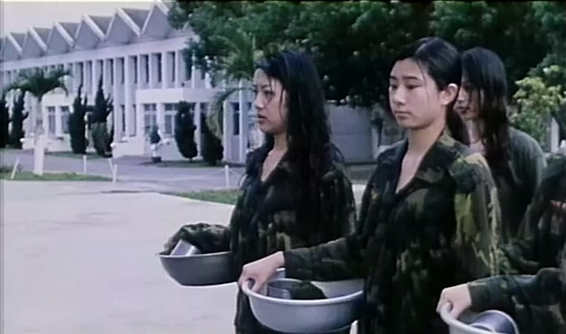 报告班长5女兵报到.mkv_20250625_201734.127.jpg