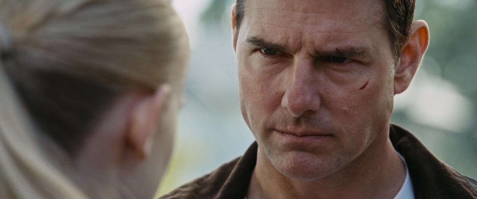侠探杰克2.Jack.Reacher.Never.Go.Back.2016.2Audio.CN.mkv_20250702_004556.025.jpg