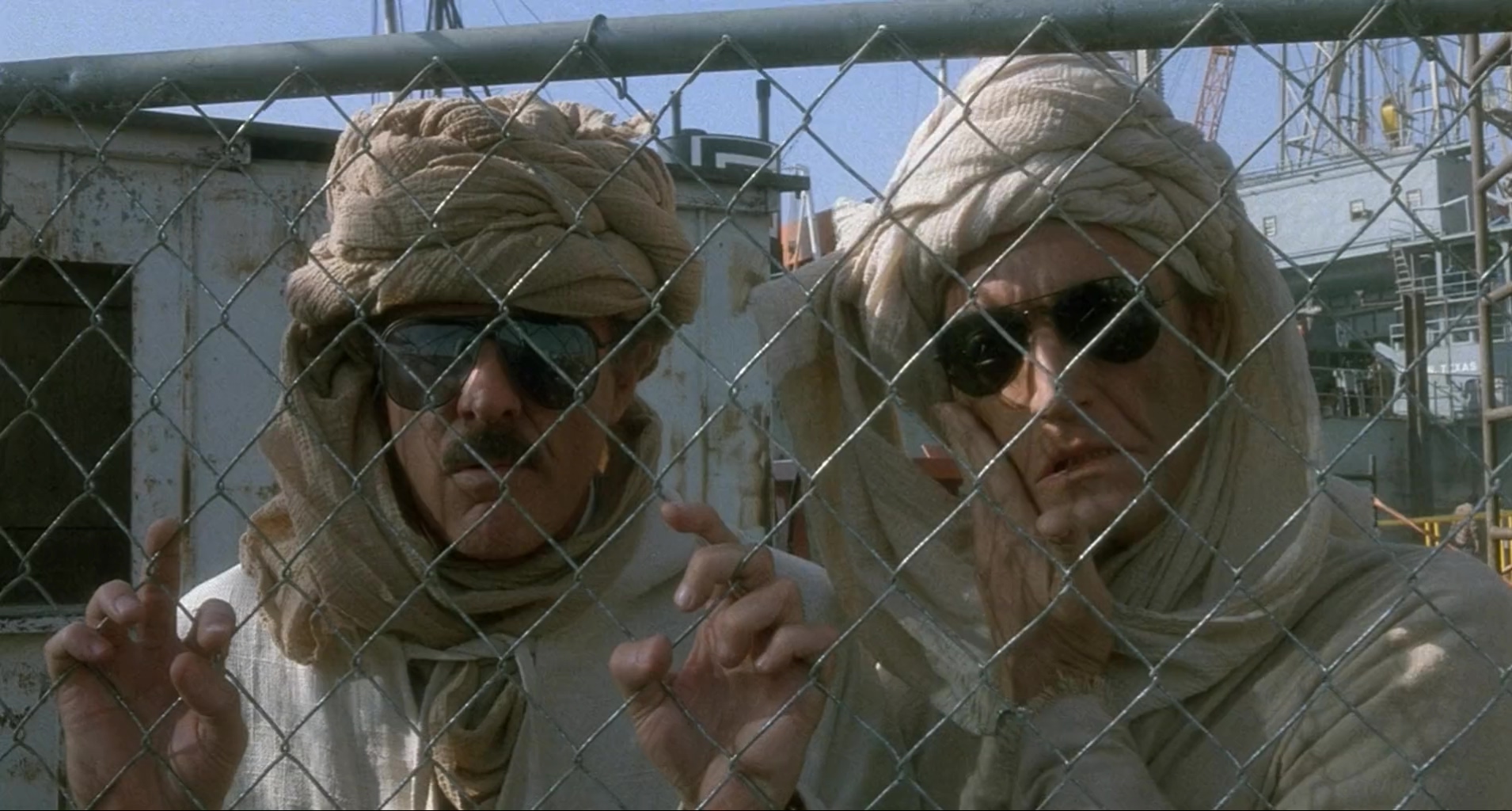 穿一只红鞋的男人.The.Man.With.One.Red.Shoe.1985.CN.mkv_20250704_200125.021.jpg