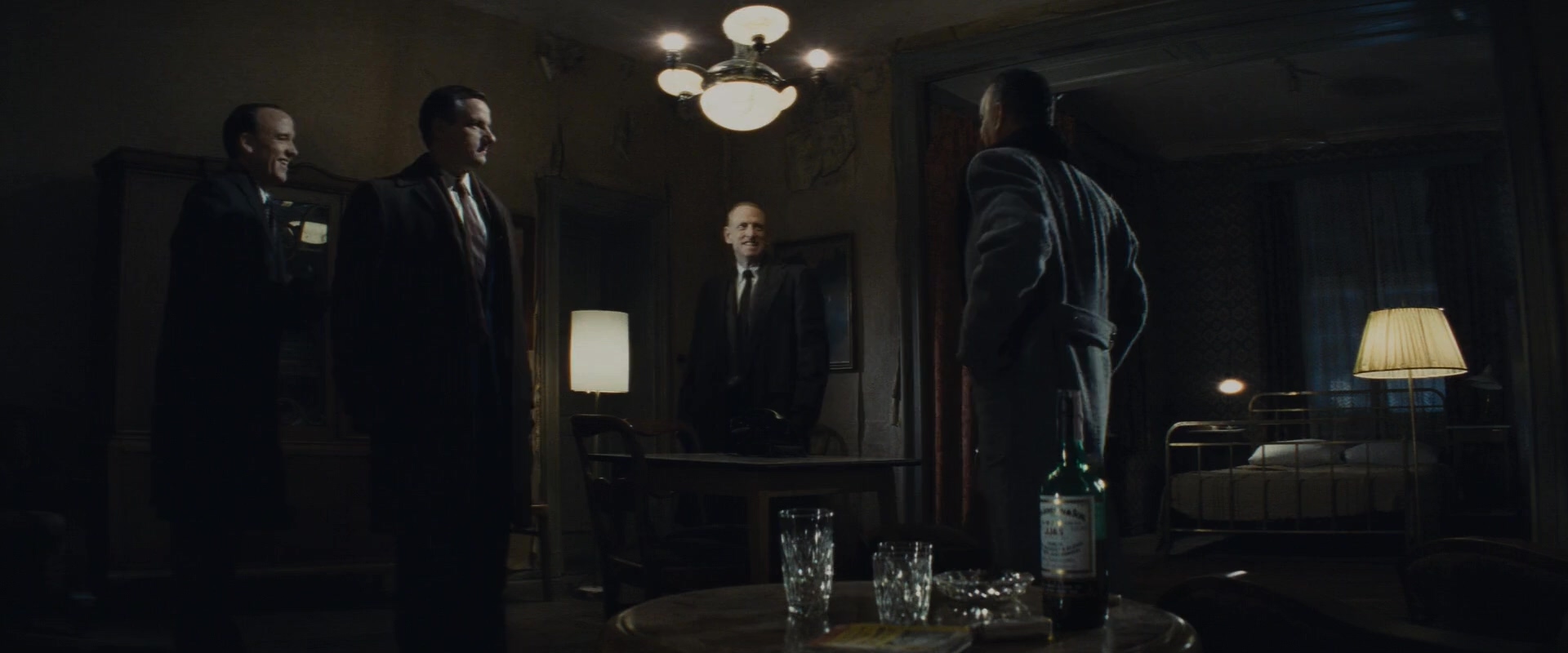 间谍之桥.Bridge.Of.Spies.2015.2Audio.CN.mkv_20250705_215219.284.jpg