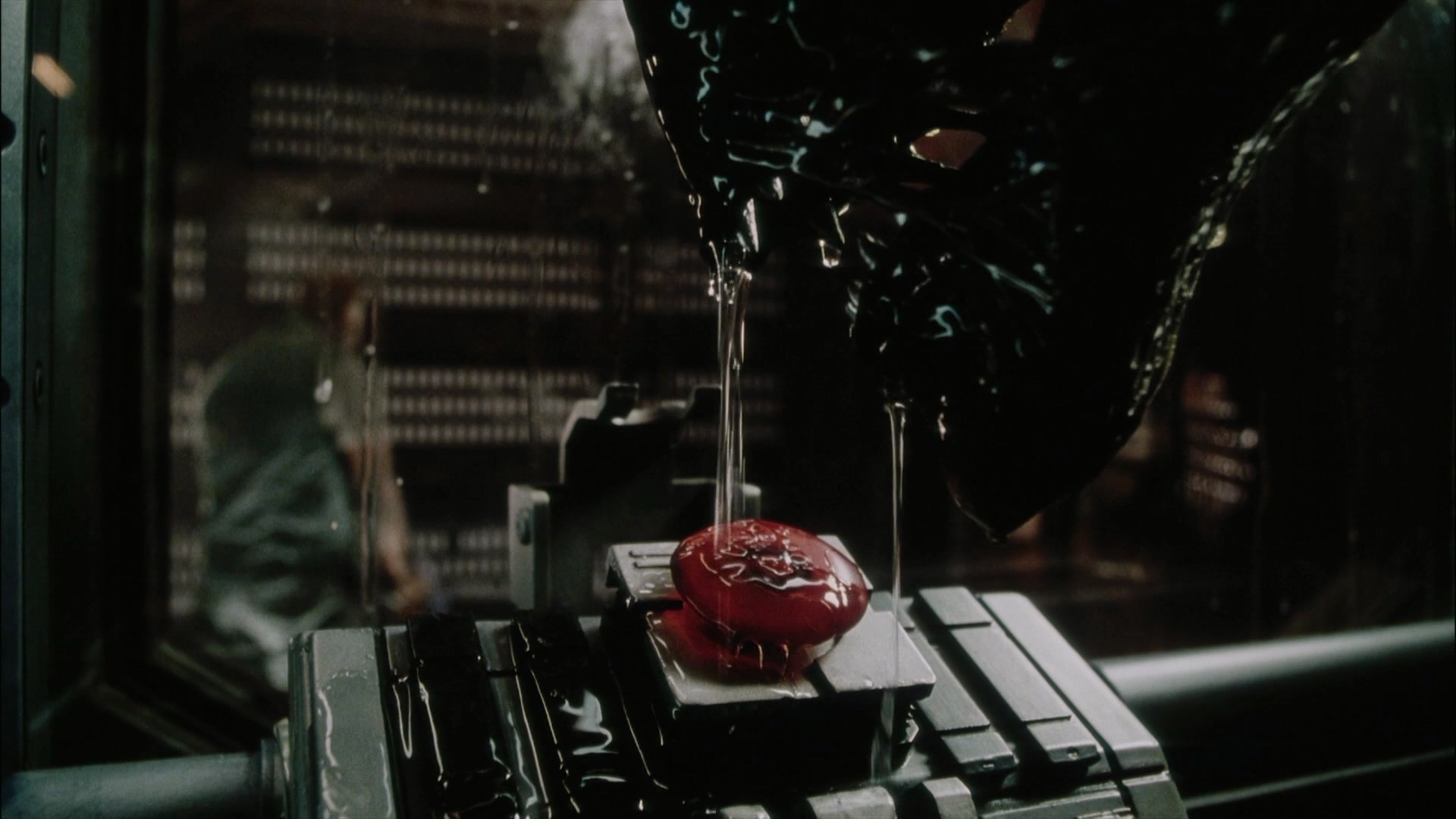 1997.异形4(满屏版109分钟).1080P.英语中字.mkv_20250705_225829.729.jpg