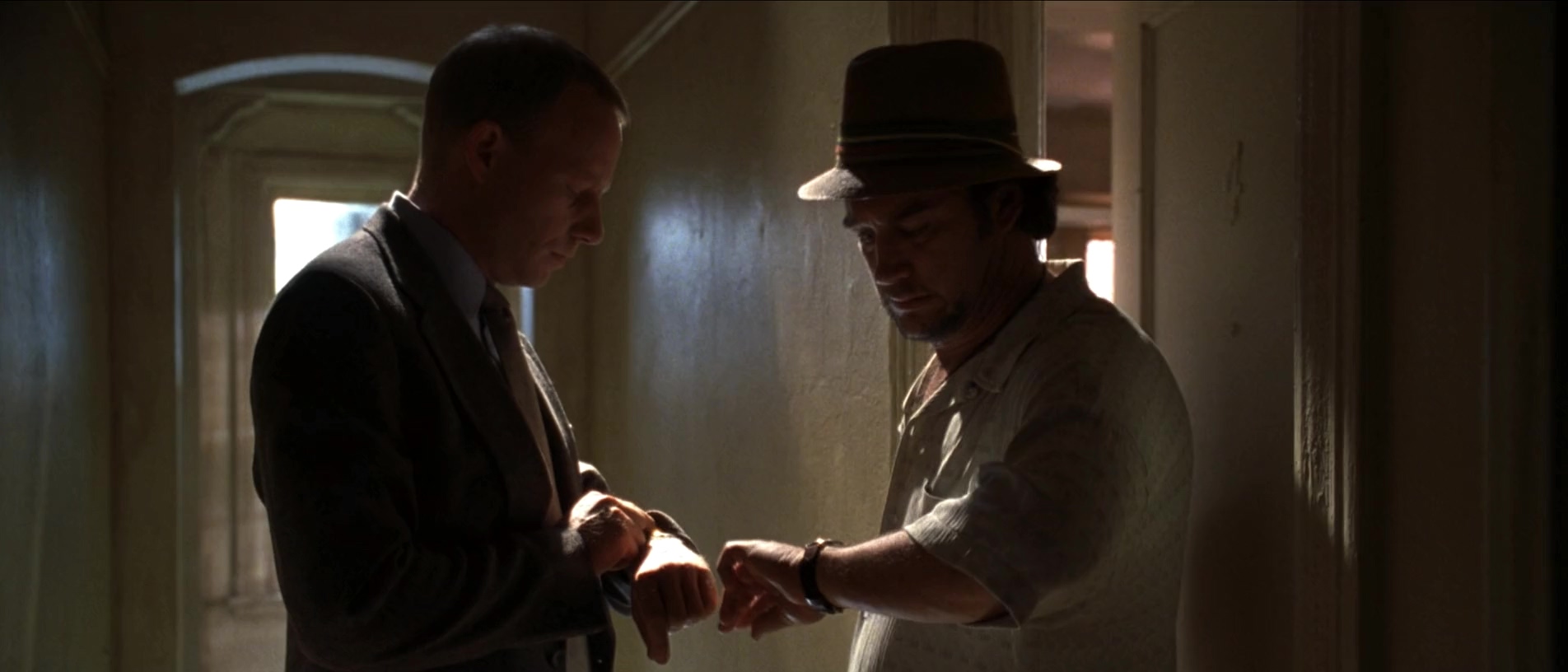 魔警杀手.Gang.Related.1997.CN.mkv_20250709_125608.921.jpg