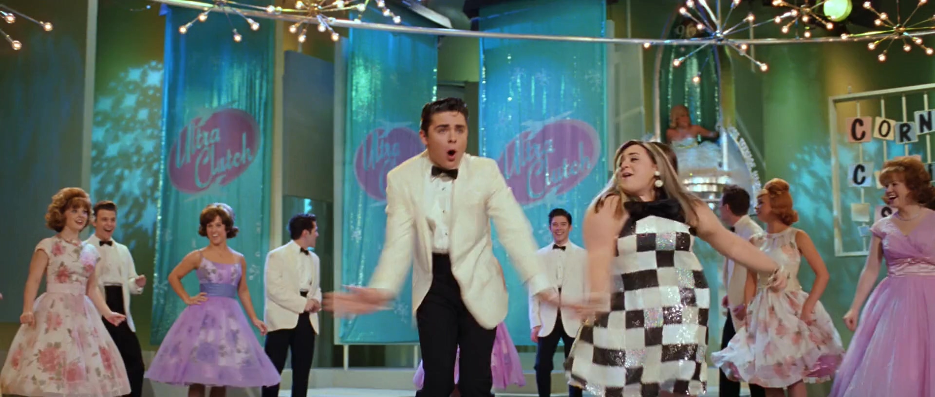发胶.Hairspray.2007.2Audio.CN.mkv_20250710_123211.073.jpg