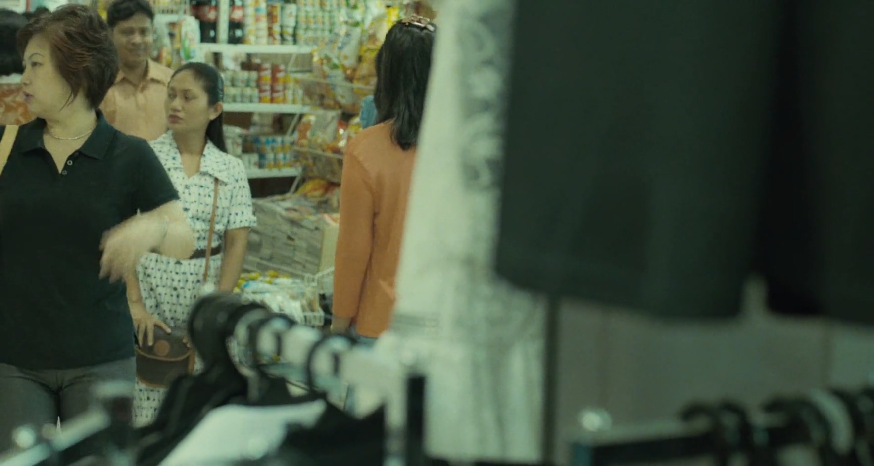 爸妈不在家.Ilo.Ilo.2013.1080p.BluRay.x264.AAC.mkv_20250721_102125.541.jpg