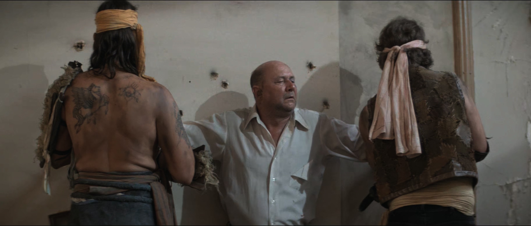 【纽约大逃亡】Escape.from.New.York.1981.BluRay.2160p.x265.国英双语.mkv_20250723_.jpg