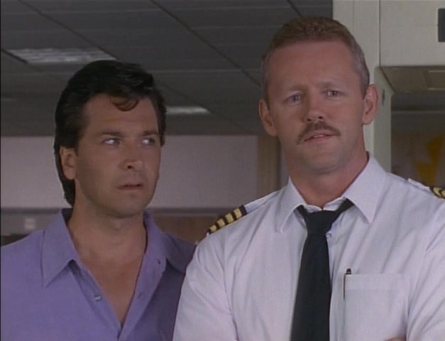 时间裂缝.The.Langoliers.1995.CNSC.mkv_20250723_105742.853.jpg