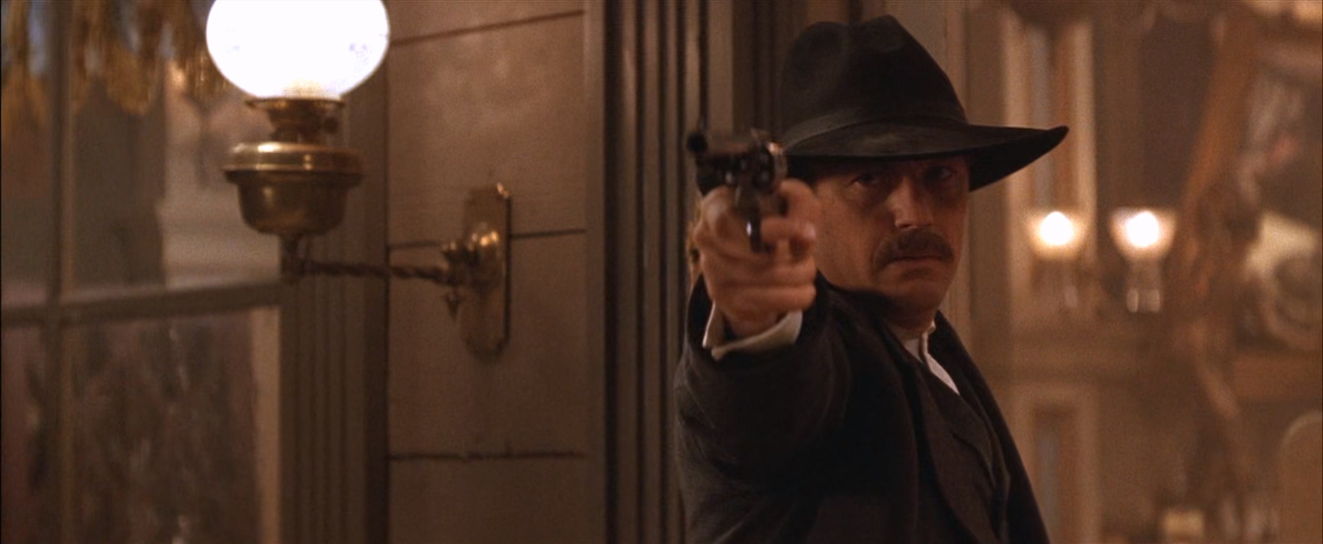 Wyatt.Earp.1994.1080p.BluRay.x265-RARBG.mp4_20250721_110450.638.jpg