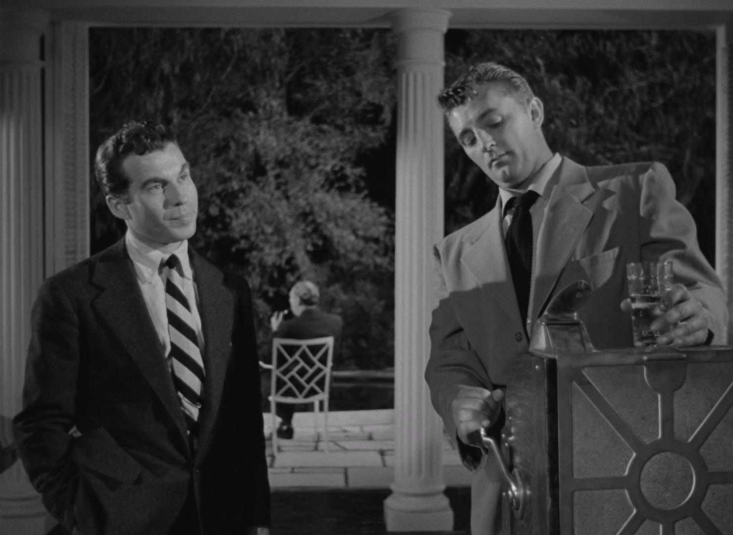 His.Kind.Of.Woman.1951.1080p.BluRay.x264.AAC-bylh.mkv_20250722_114241.722.jpg