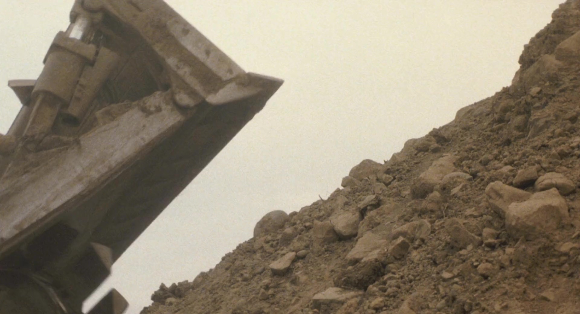 摩斯拉1.Rebirth.of.Mothra.1996.CNSC.mkv_20250731_131858.458.jpg
