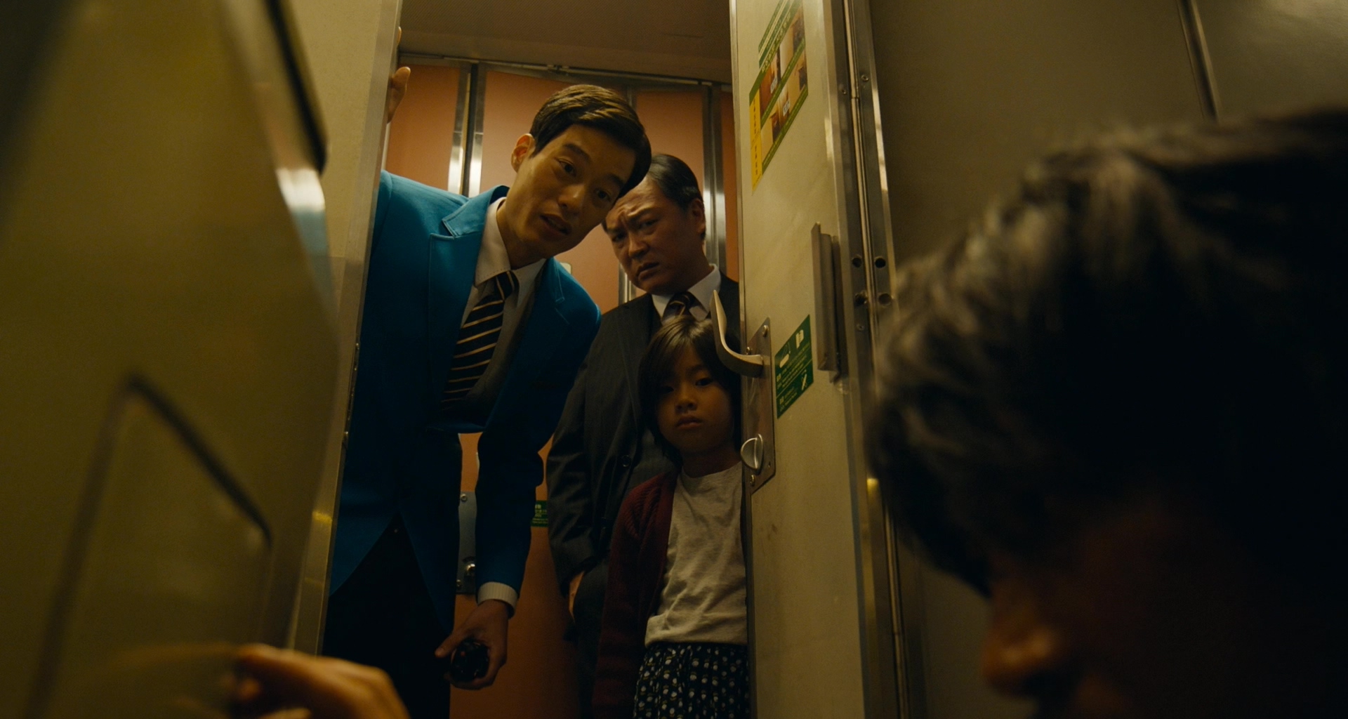 釜山行.Train.to.Busan.Busanhaeng.2016.2Audio.CN.mkv_20250731_151915.468.jpg