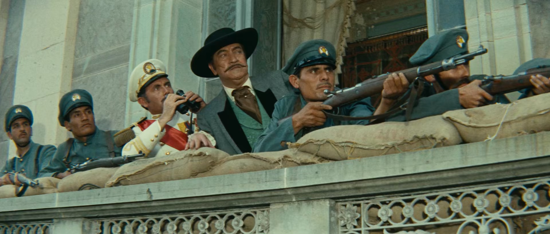Viva.Maria.1965.1080p.BluRay.x265-bylh.mkv_20250809_123648.414.jpg