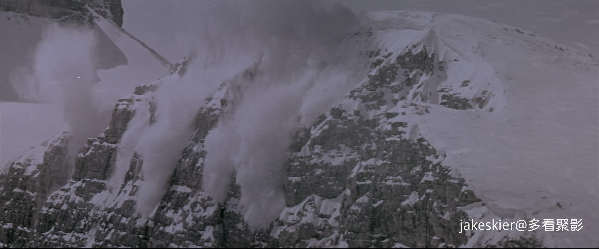 1993.绝岭雄风(113分钟).1080P.上译央视英中字.mkv_20250820_230113.169.jpg