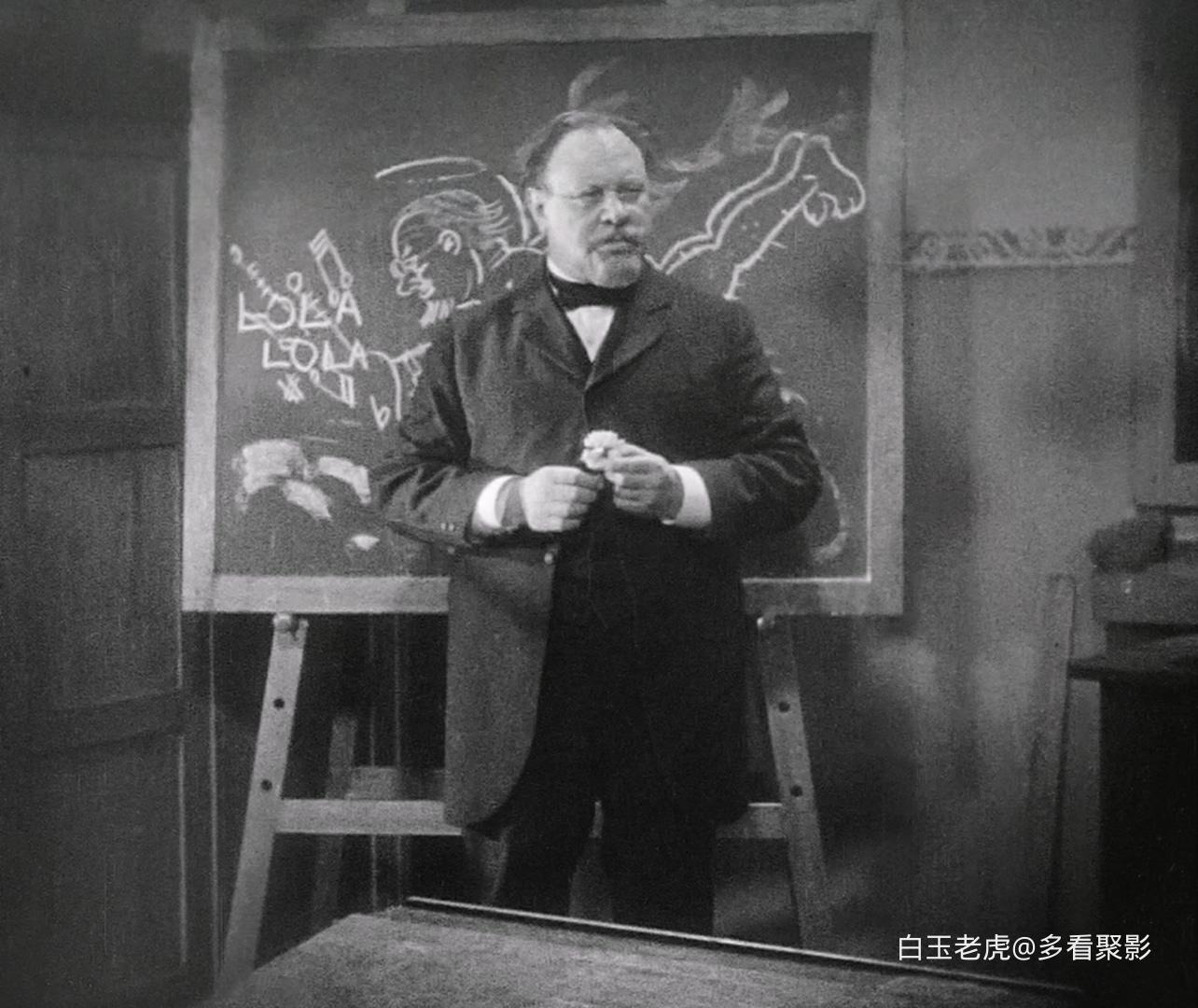 The.Blue.Angel.1930.1080p.BluRay.x265.10bit.FLAC.2.0-QuickIO.mkv_20250919_225503.084.jpg