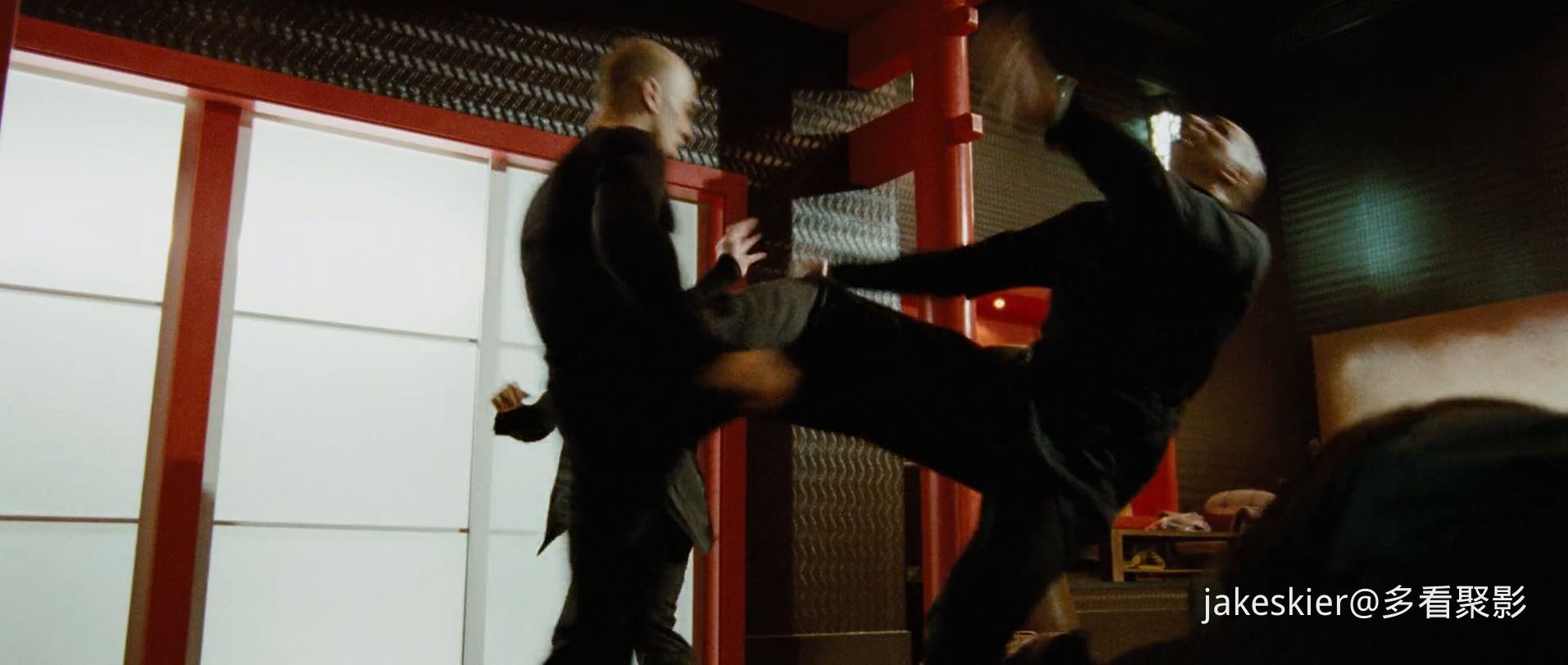 2009.暴力街区13：终极(101分钟).1080P.爱奇艺草配英法特效中字.mkv_20251219_222804.442.jpg