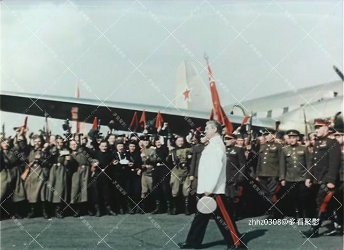 1949.攻克柏林（下集）DVDRip×264.2Audios.mkv_20251225_141954330.jpg