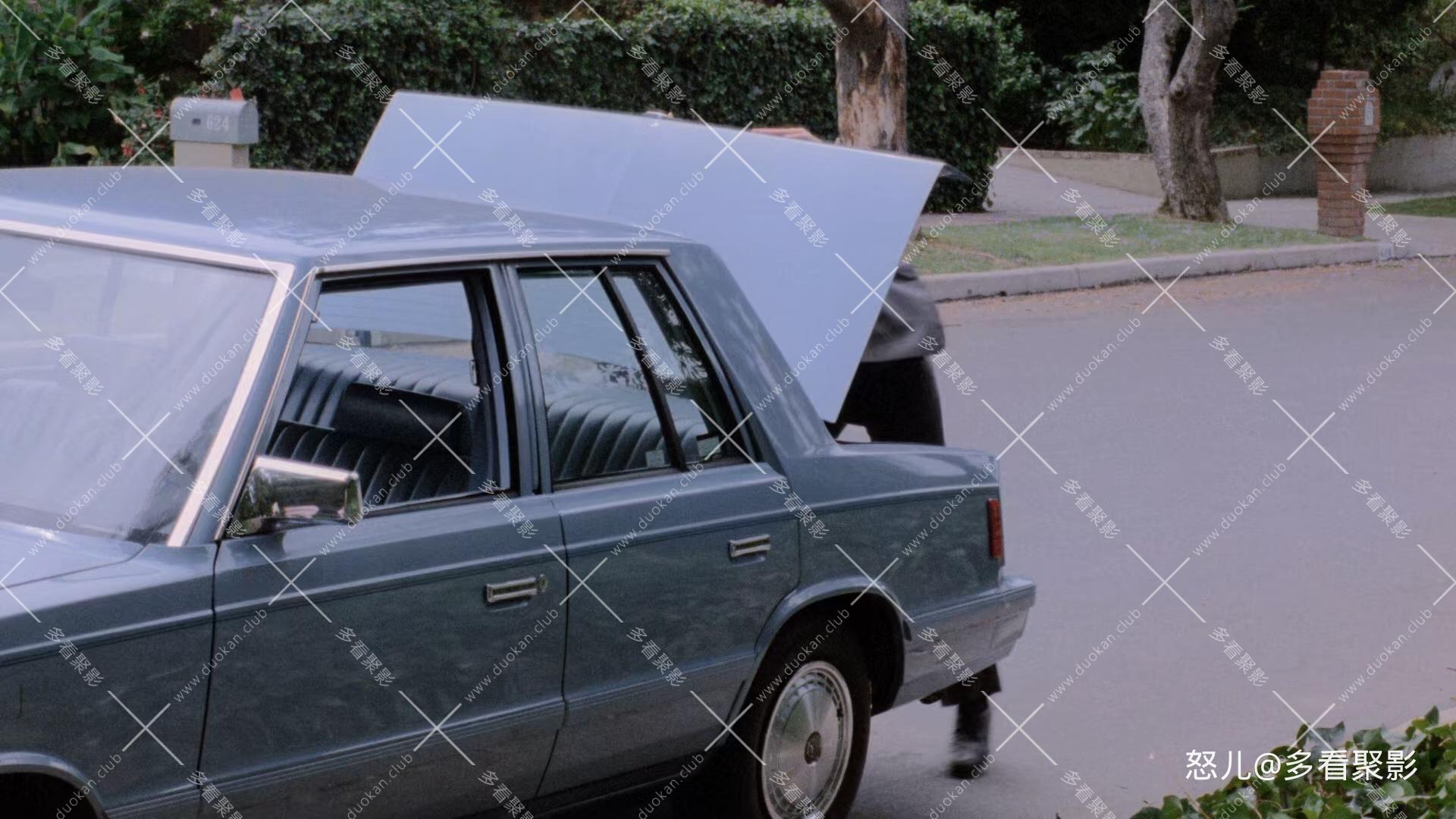 比佛利山超级警探.Beverly.Hills.Cop.1984.REMASTED.1080p.BluRay.x265.2audio-RARBG.jpg