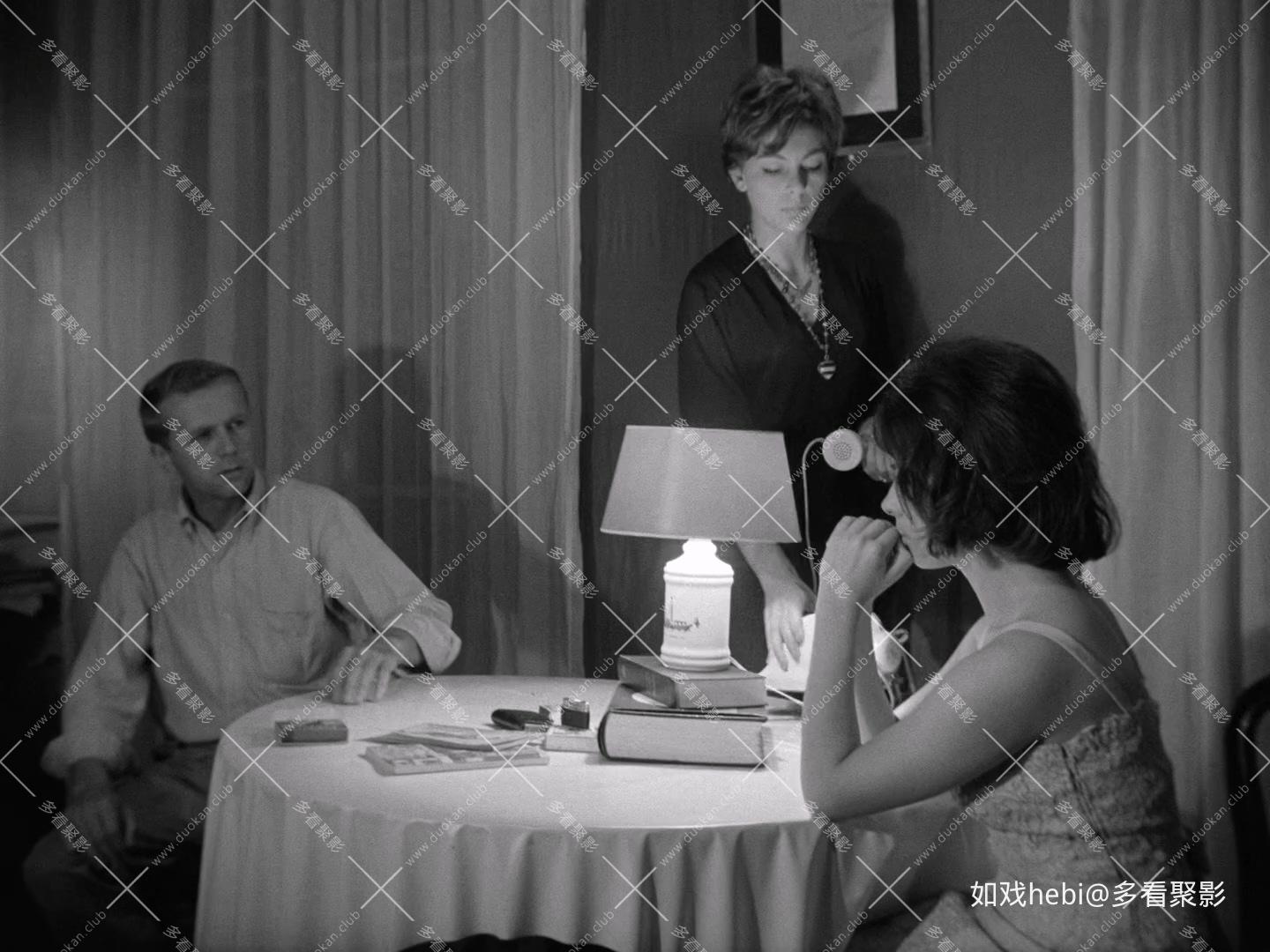 巴黎属于我们 Paris nous appartient (1961).mkv_20260509_141556.578.jpg