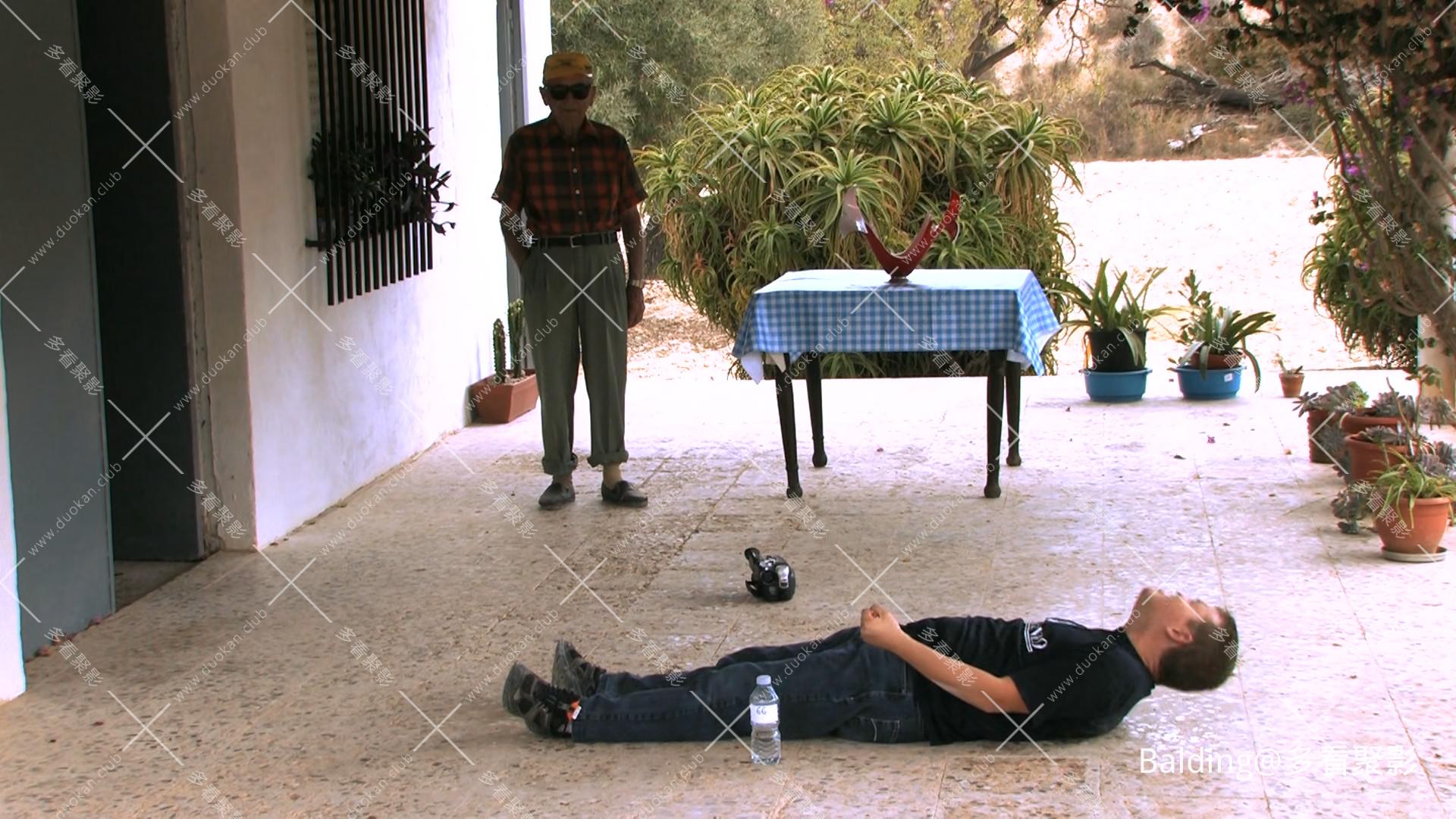 Uranes.2013.1080p.CAN.BluRay.EN-SUBBED.10bit.x265.AAC2.0-Balding-0001.jpg