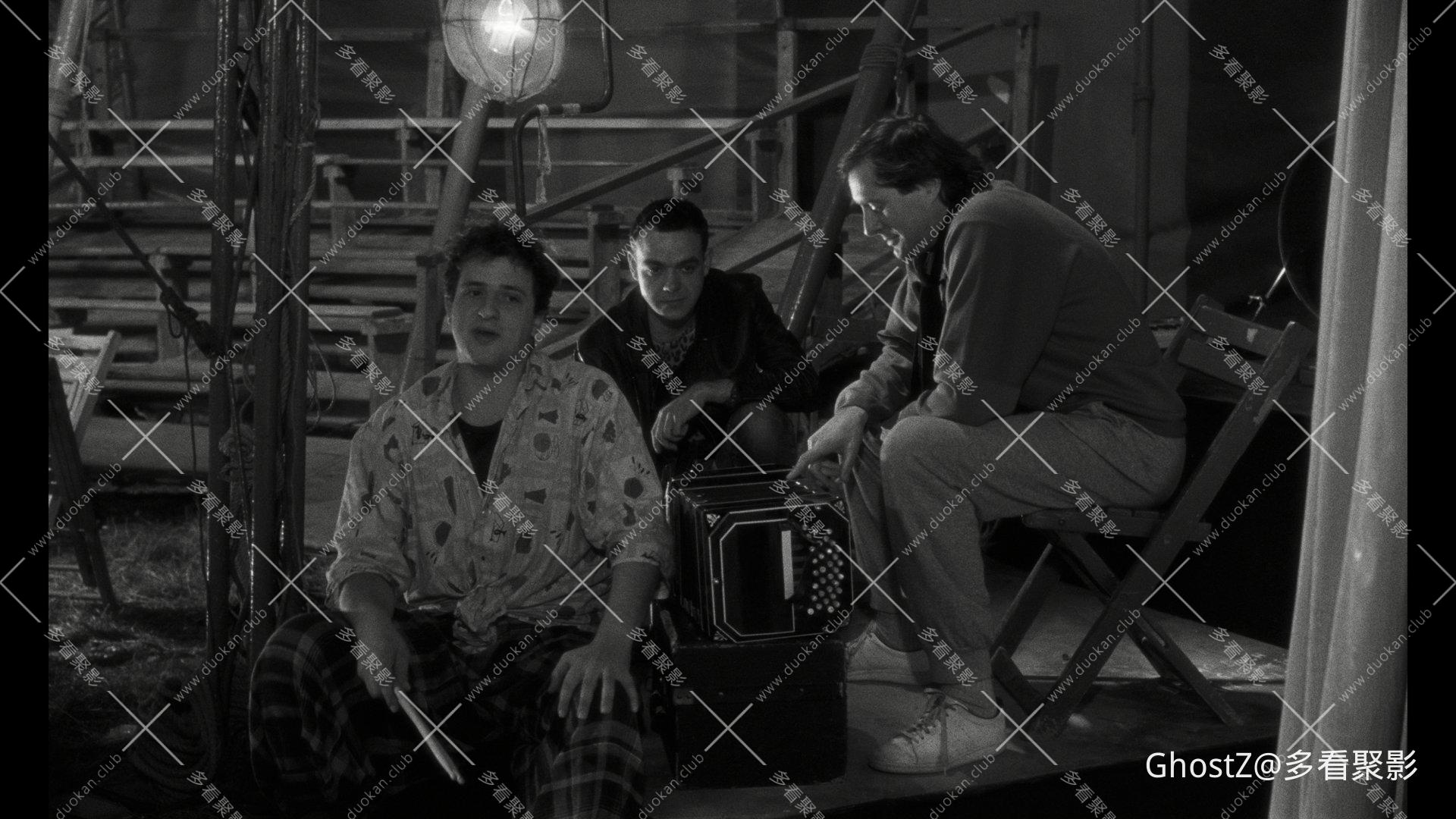 柏林苍穹下 (1987) [tmdb=144].mkv_002957.671.png