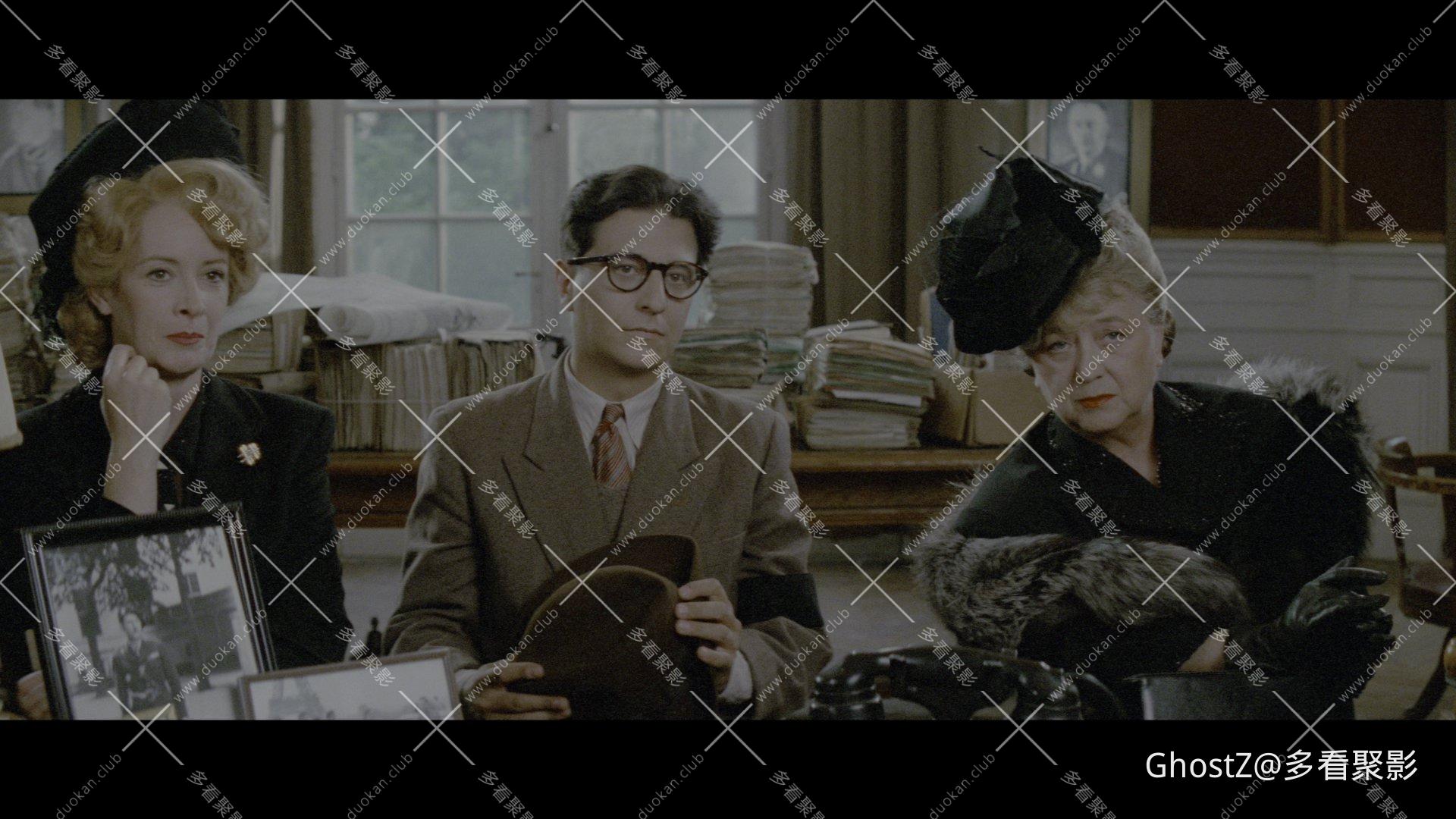 反抗战 (1983) [tmdb=48769].mkv_002102.917.png