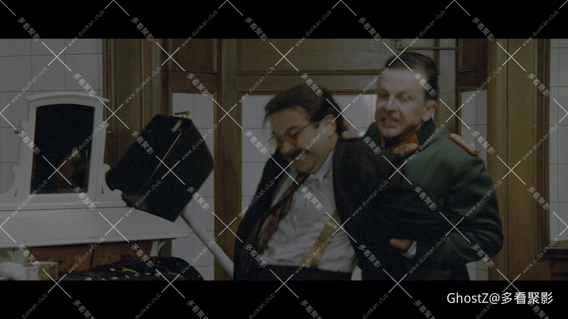 反抗战 (1983) [tmdb=48769].mkv_011007.833.png