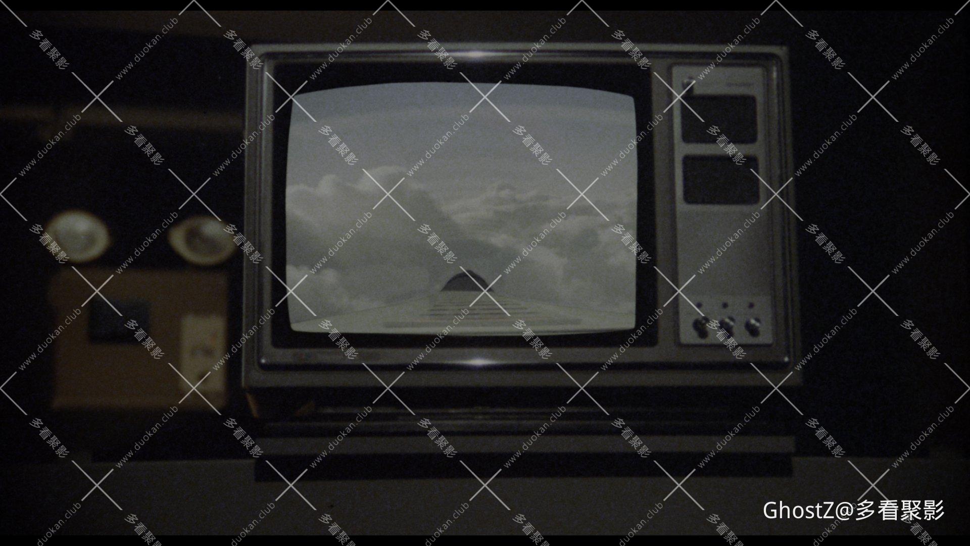 国际机场1979 (1979) [tmdb=29723].mkv_004139.747.png